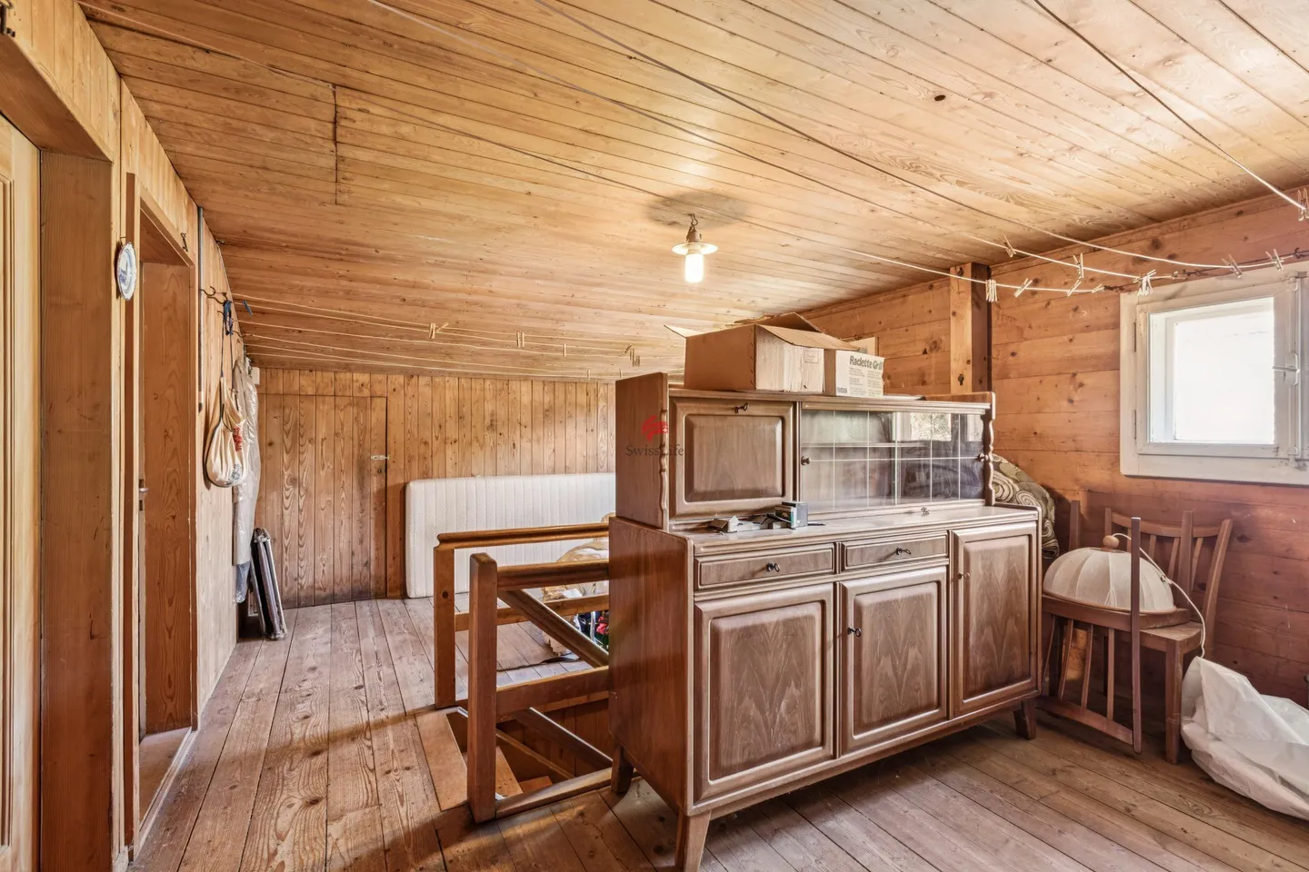 Freistehendes Chalet-EFH für Handwerker-Familie - Foto 4 von 10