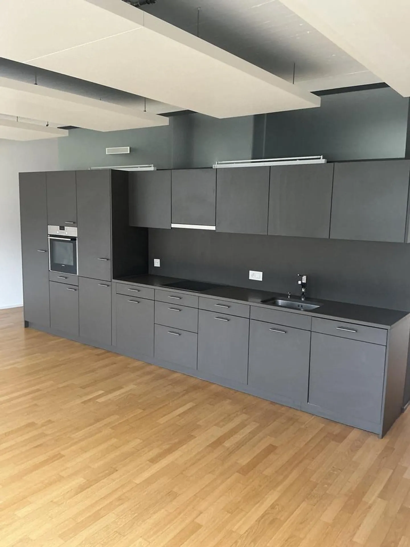 Beautiful loft apartment in a central location - Photo 2 of 5