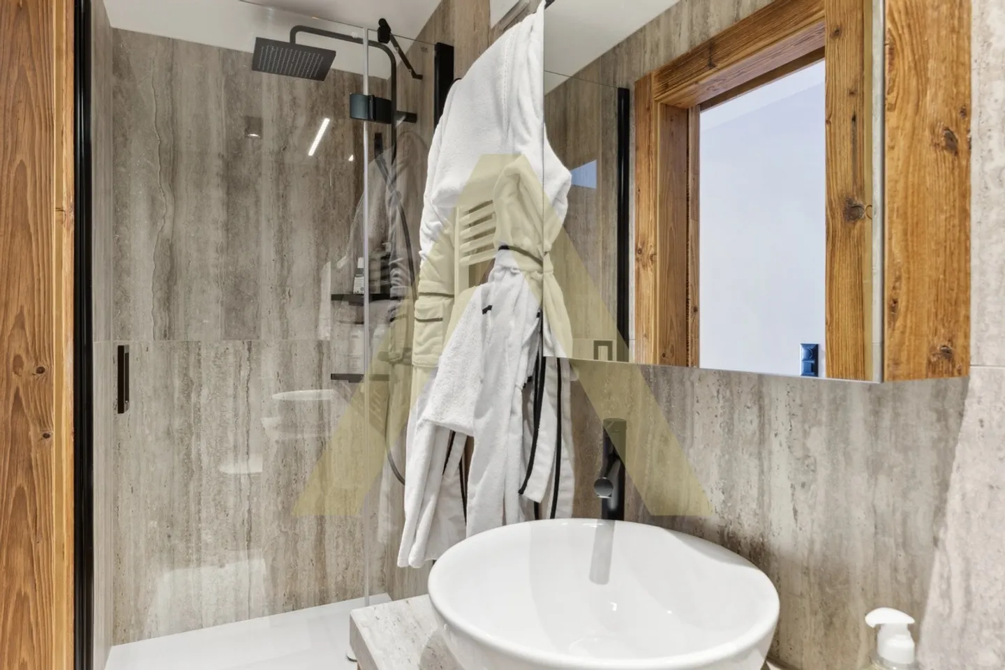 Villars - Appartamento ristrutturato con eleganza - Foto 10 di 11