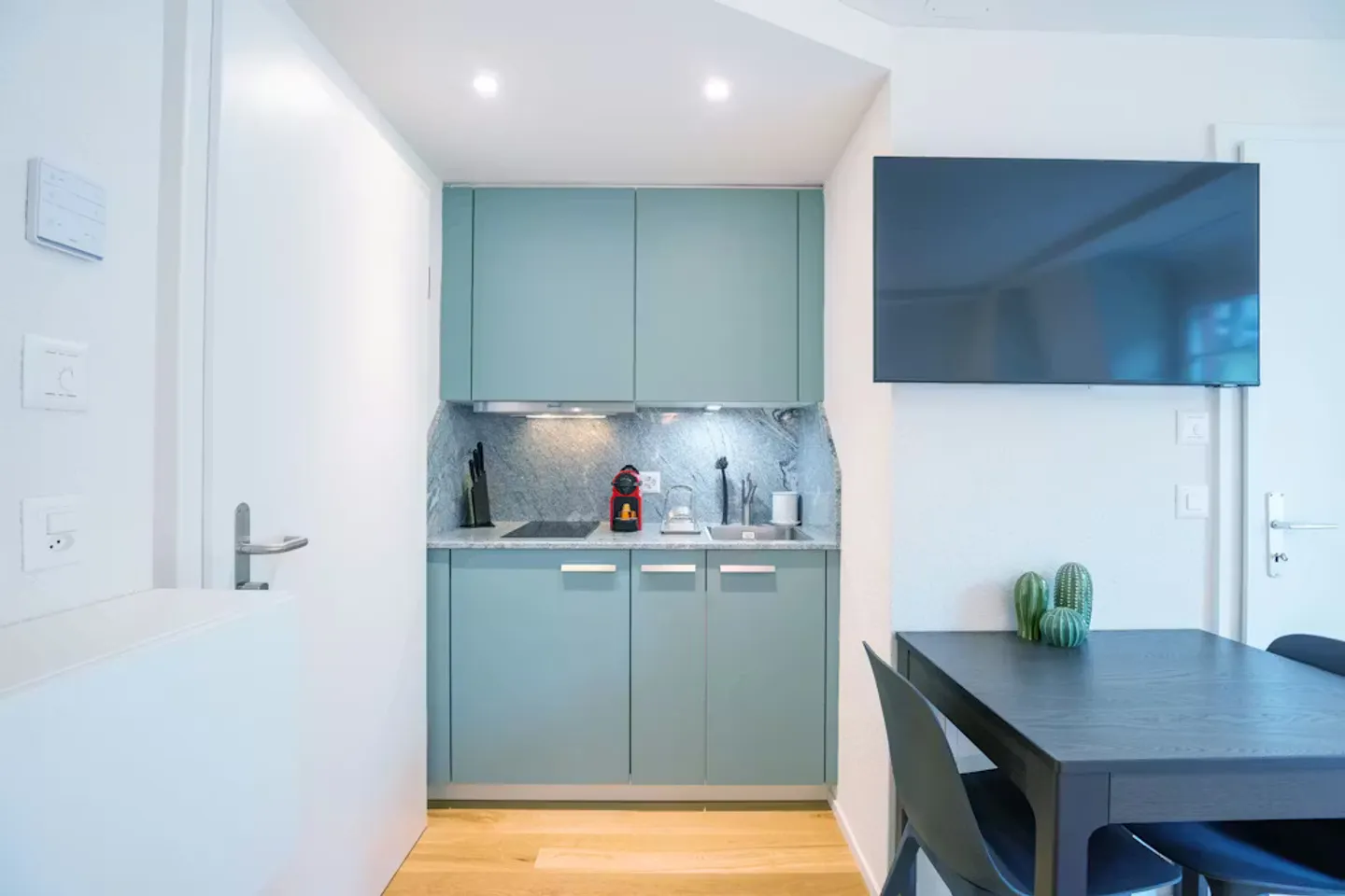 Chic Apartment in Zürich - Photo 7 of 9