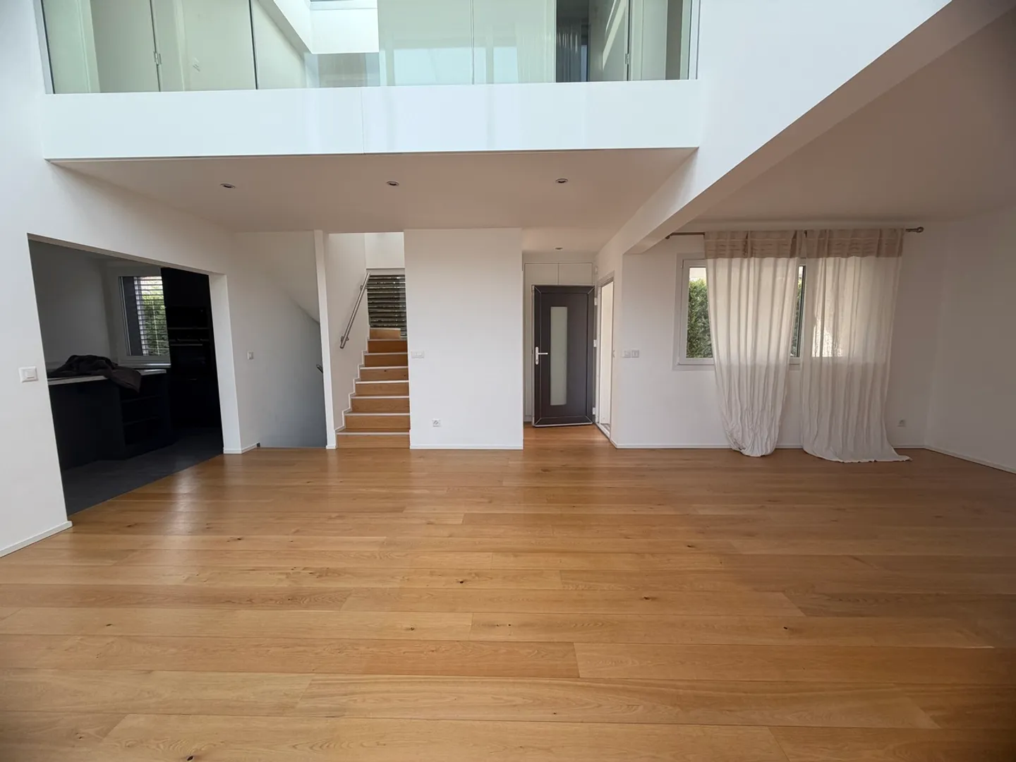 Élégante Villa Contemporaine - Photo 2 sur 15