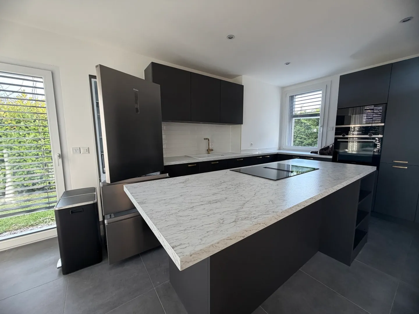 Élégante Villa Contemporaine - Photo 4 sur 15