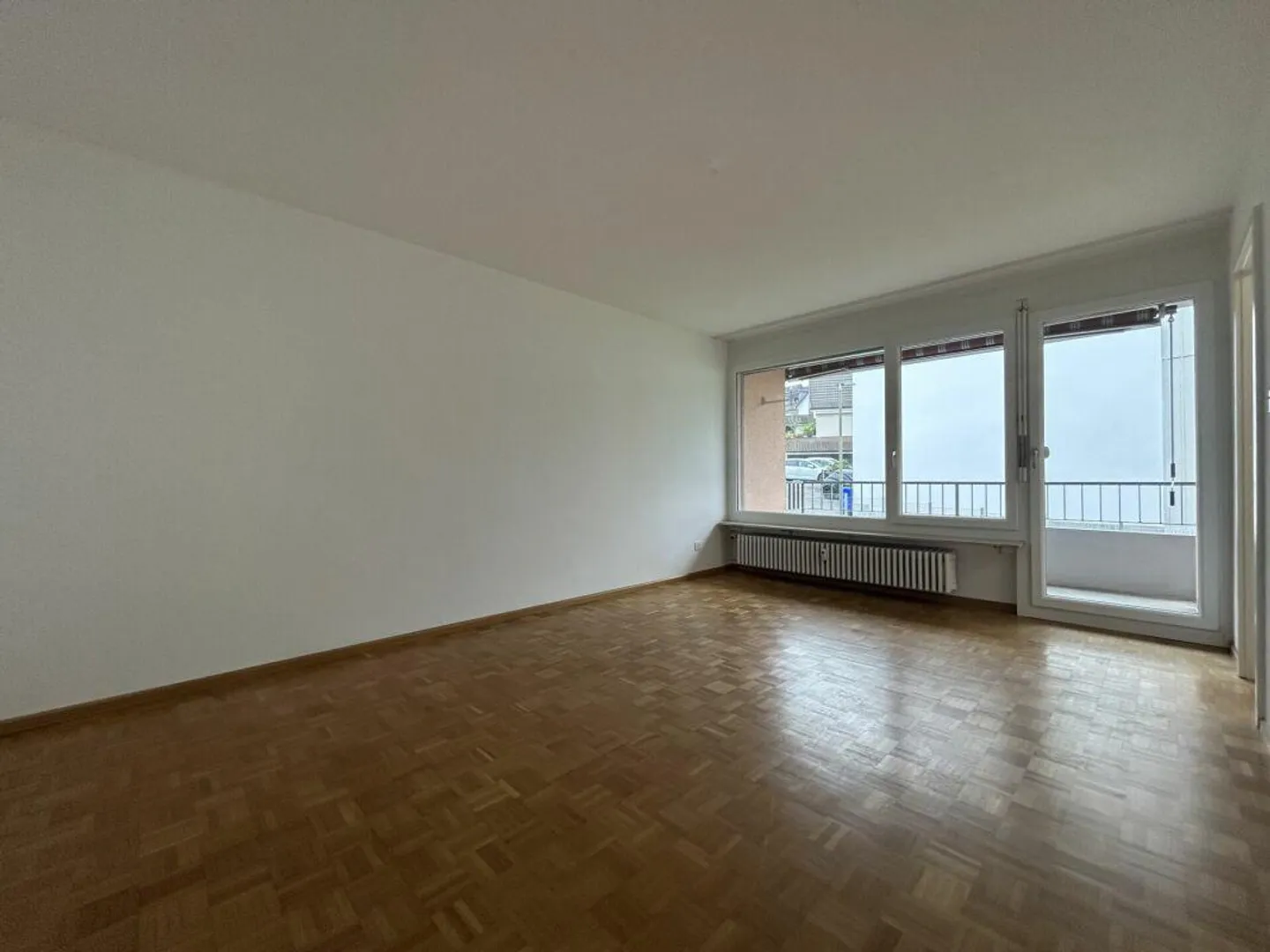 Frenkendorf / 2.5 Room Apartment 3rd Floor - Photo 2 of 7