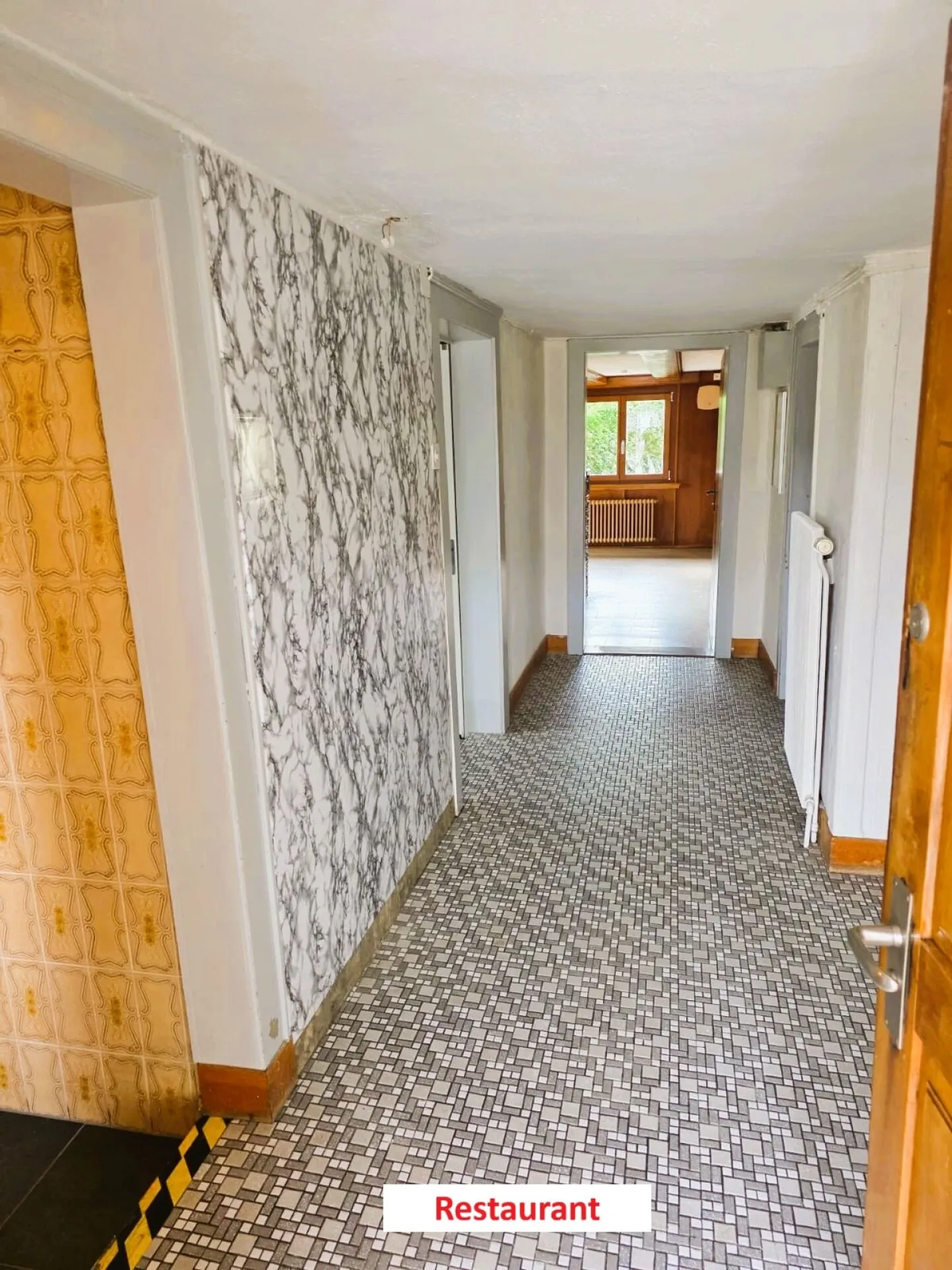 Ristorante incluso appartamento 4.5 stanze e appartamento 1.0 stanza - Foto 8 di 17