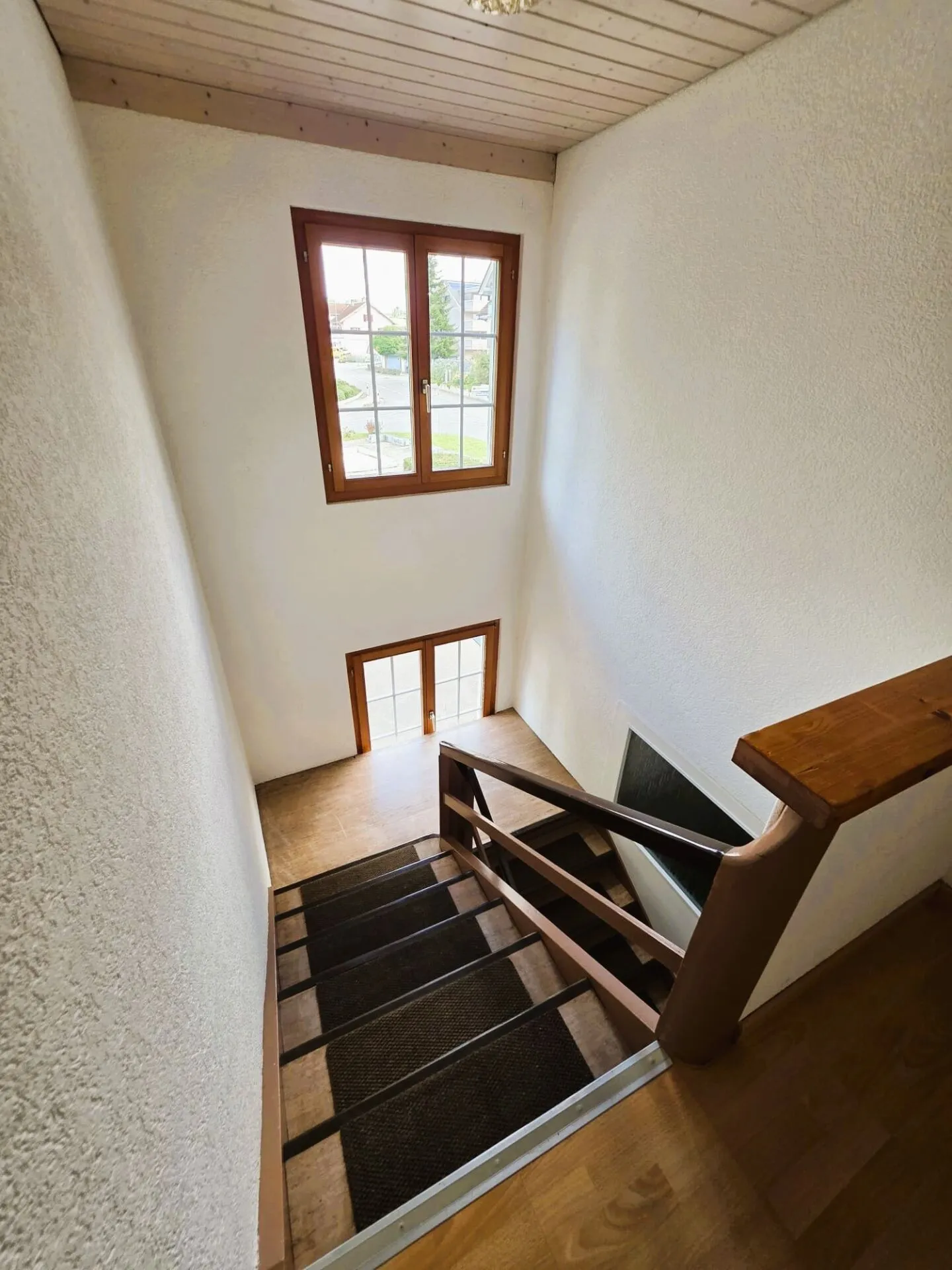 Ristorante incluso appartamento 4.5 stanze e appartamento 1.0 stanza - Foto 9 di 17