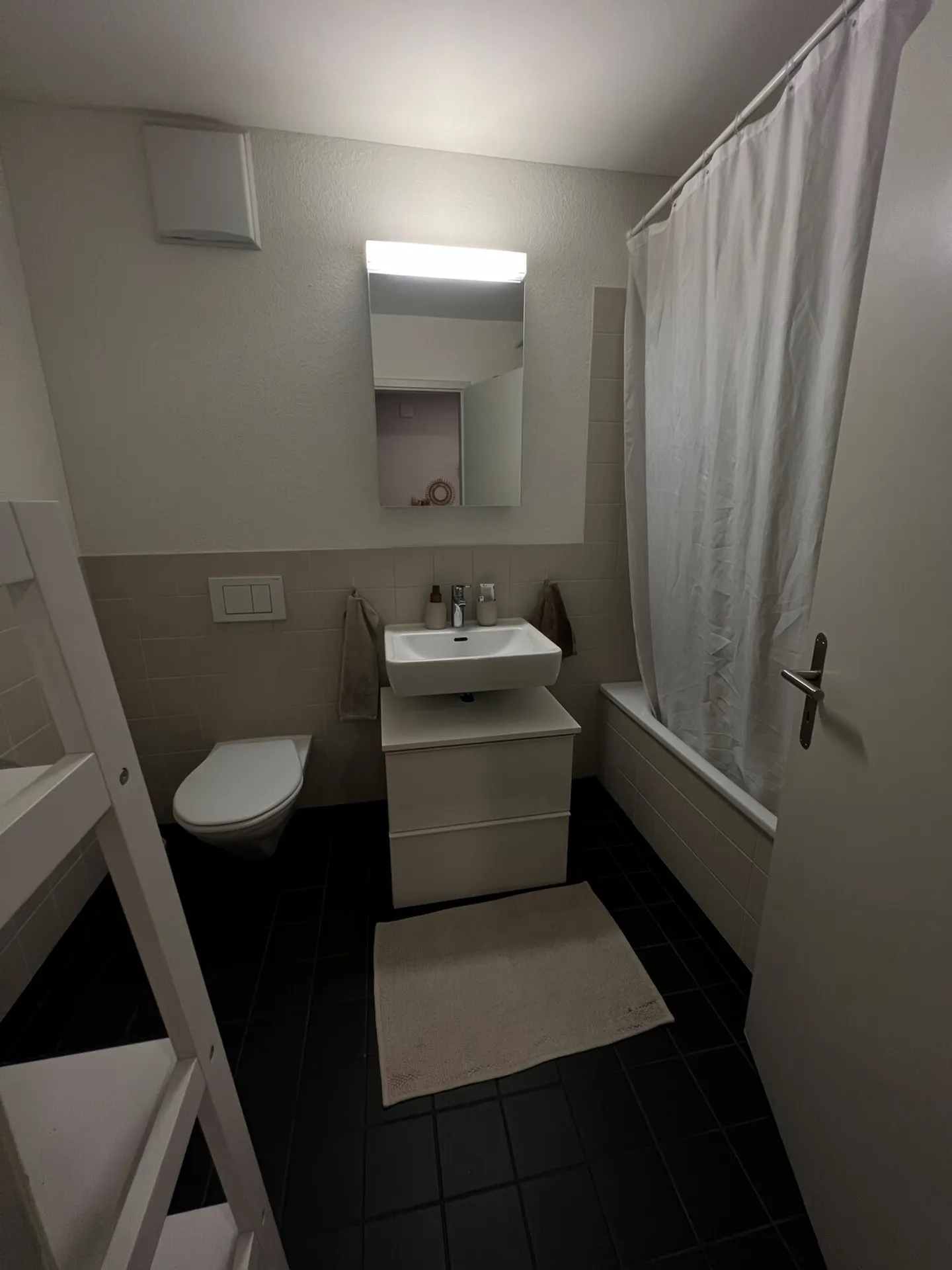 Furnished Apartment in Central Location - Photo 3 of 5