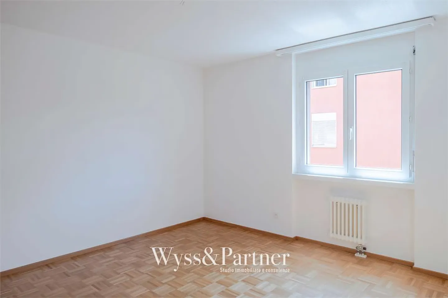 Spacious 4.5 rooms with terrace near Lugano - first 3 months free - Photo 5 of 13