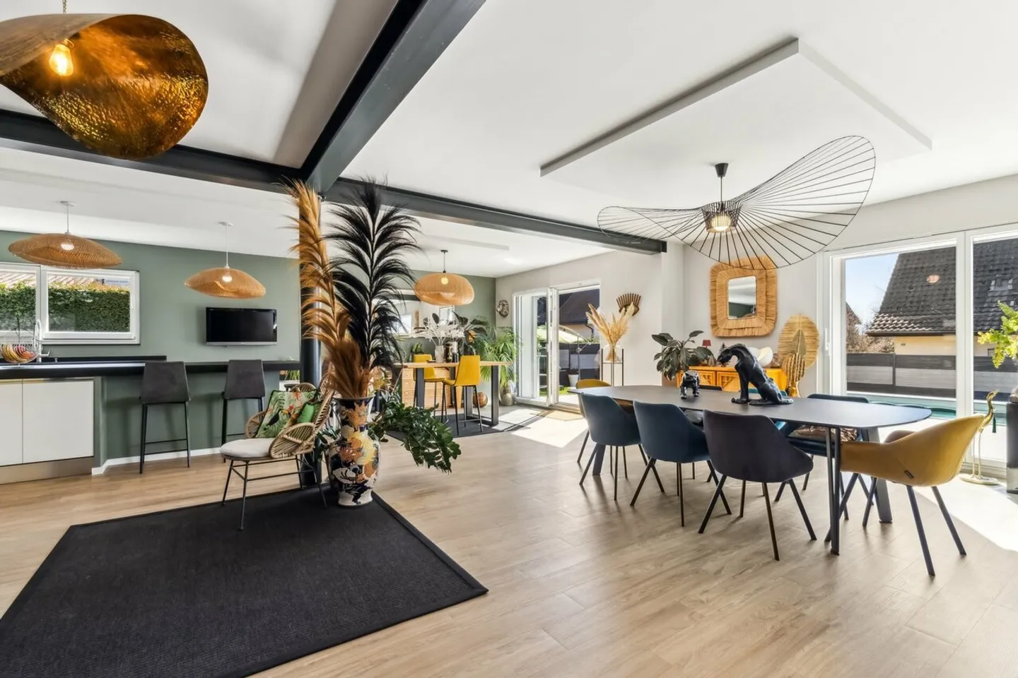 Modern Villa - Comfort, Elegance and Ideal Location without Noise - Photo 5 of 13