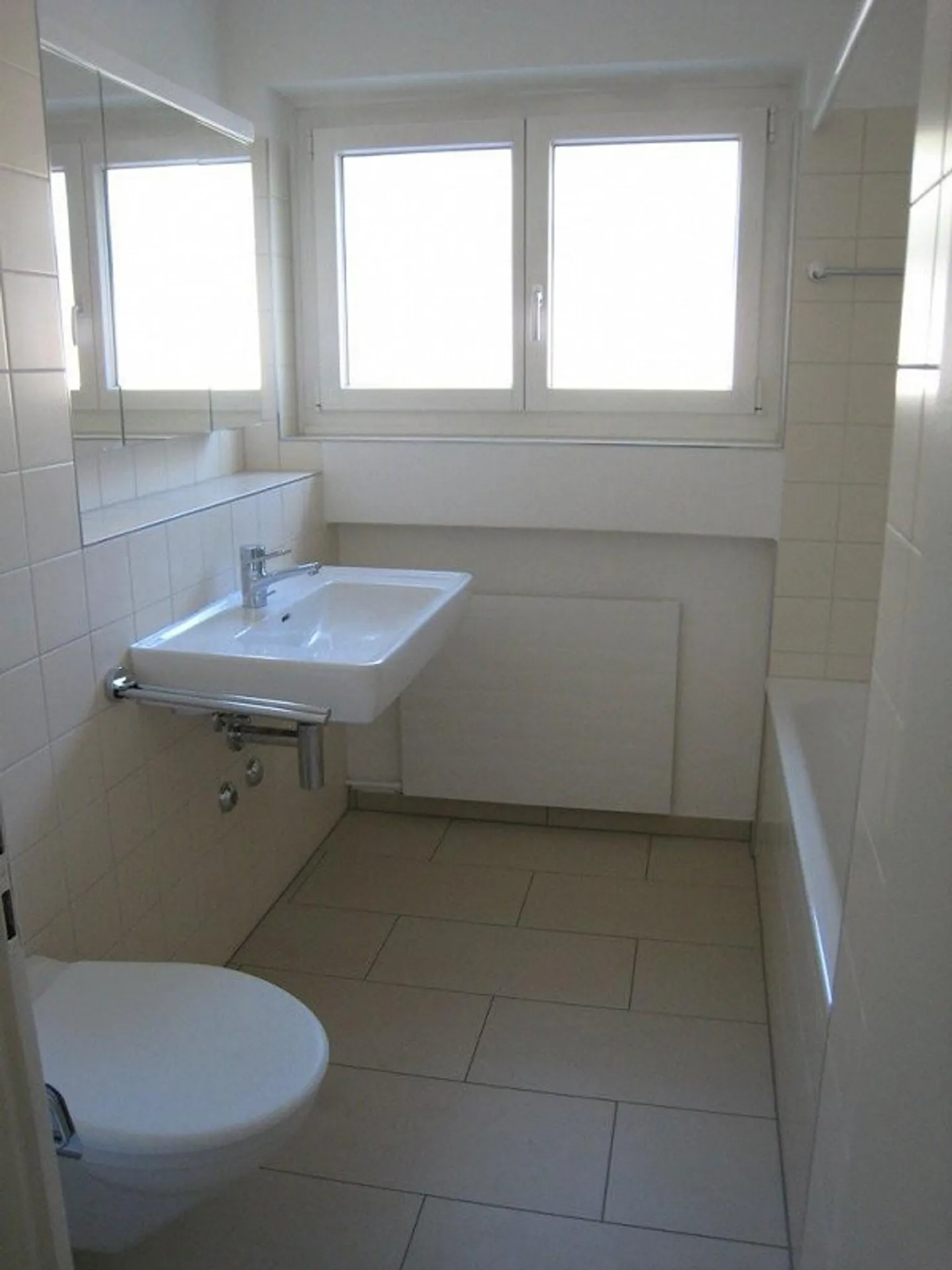RENT WITHOUT DEPOSIT - Family-friendly living in a quiet location - Photo 4 of 7