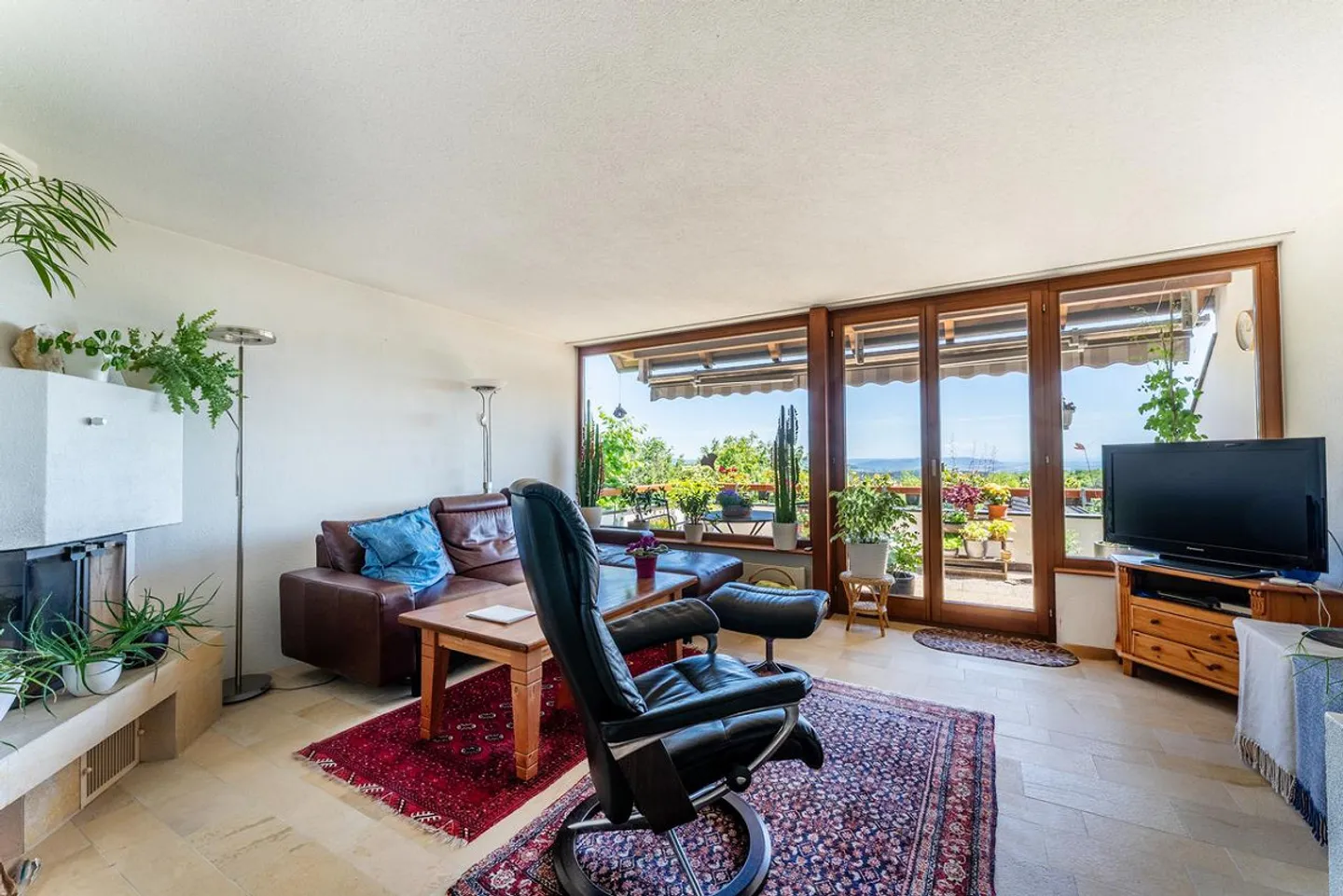 Casa a schiera con molto fascino e bella vista - Foto 2 di 11