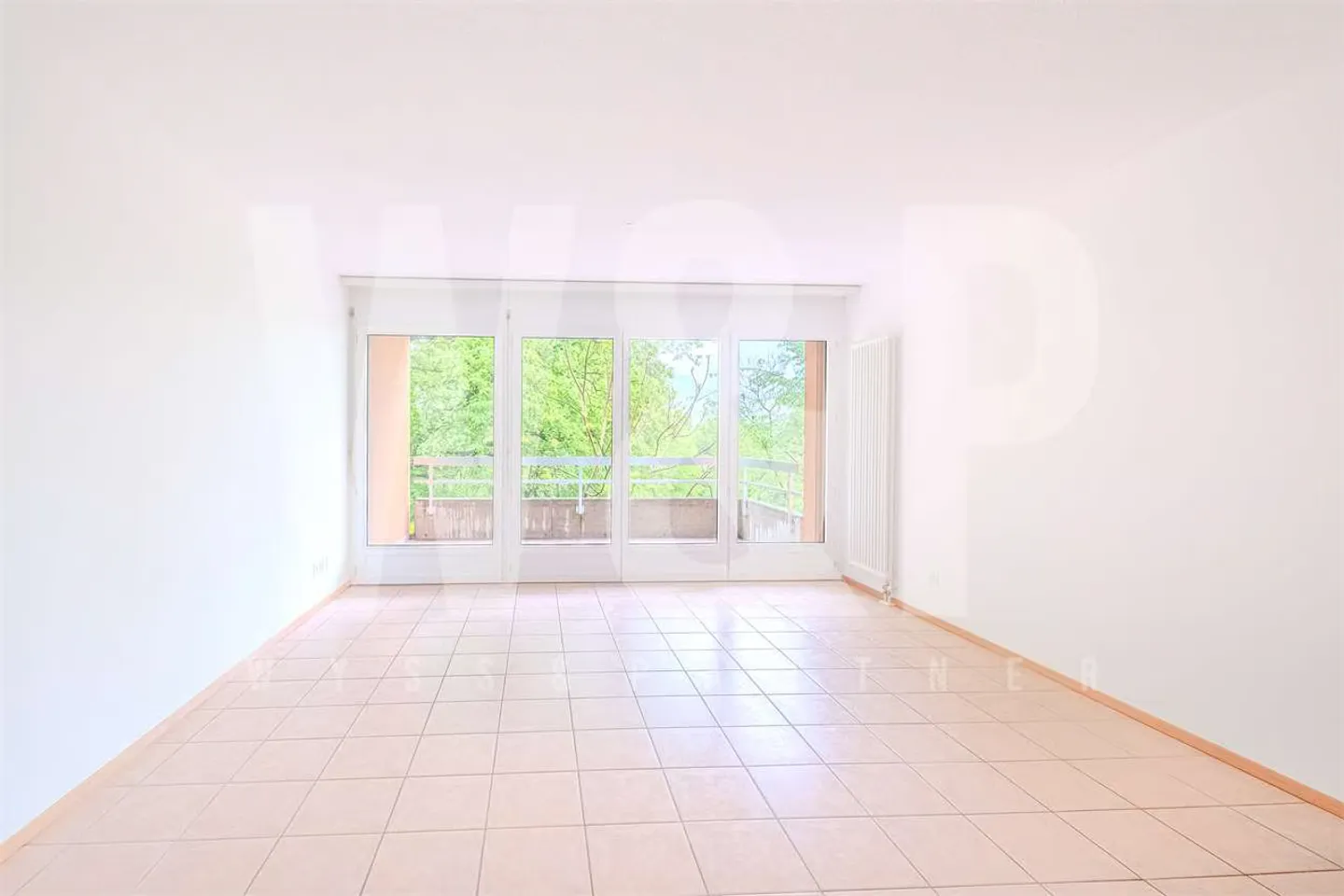 Bright 3.5-room apartment with terrace and parking - up to 3 months free - Photo 1 of 13