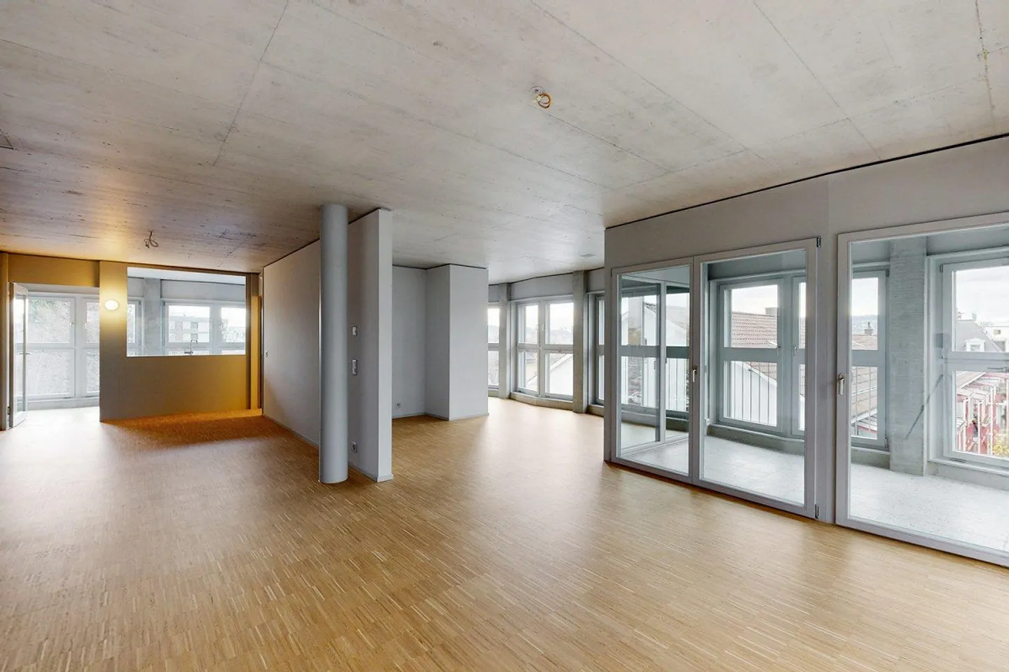 ELEGANCE & QUALITY: First Rental "SPHINX" - Photo 1 of 6