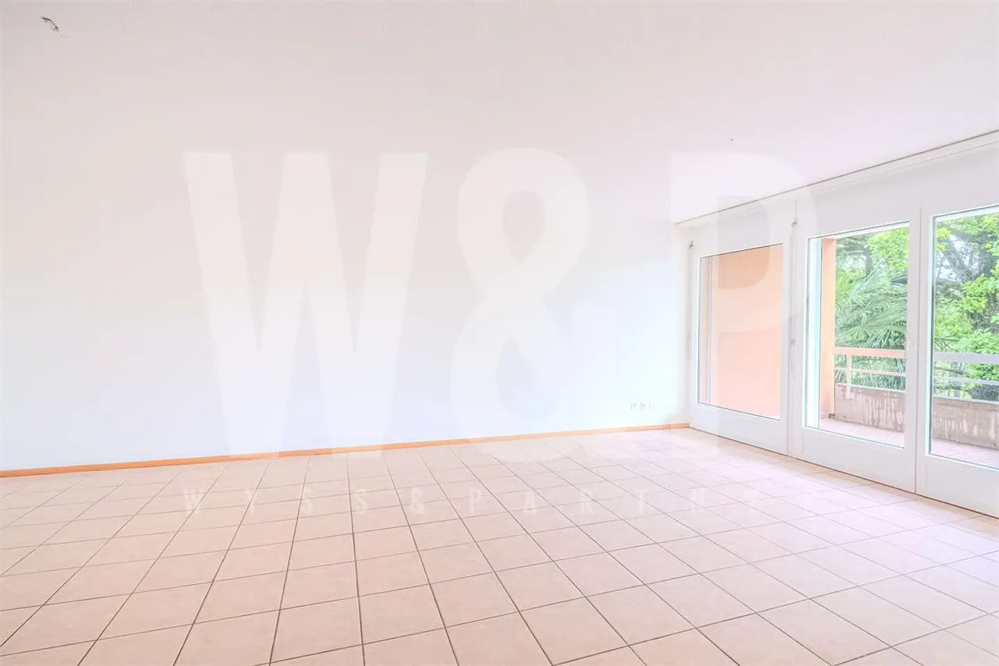 Bright 3.5-room apartment with terrace and parking - up to 3 months free - Photo 2 of 13