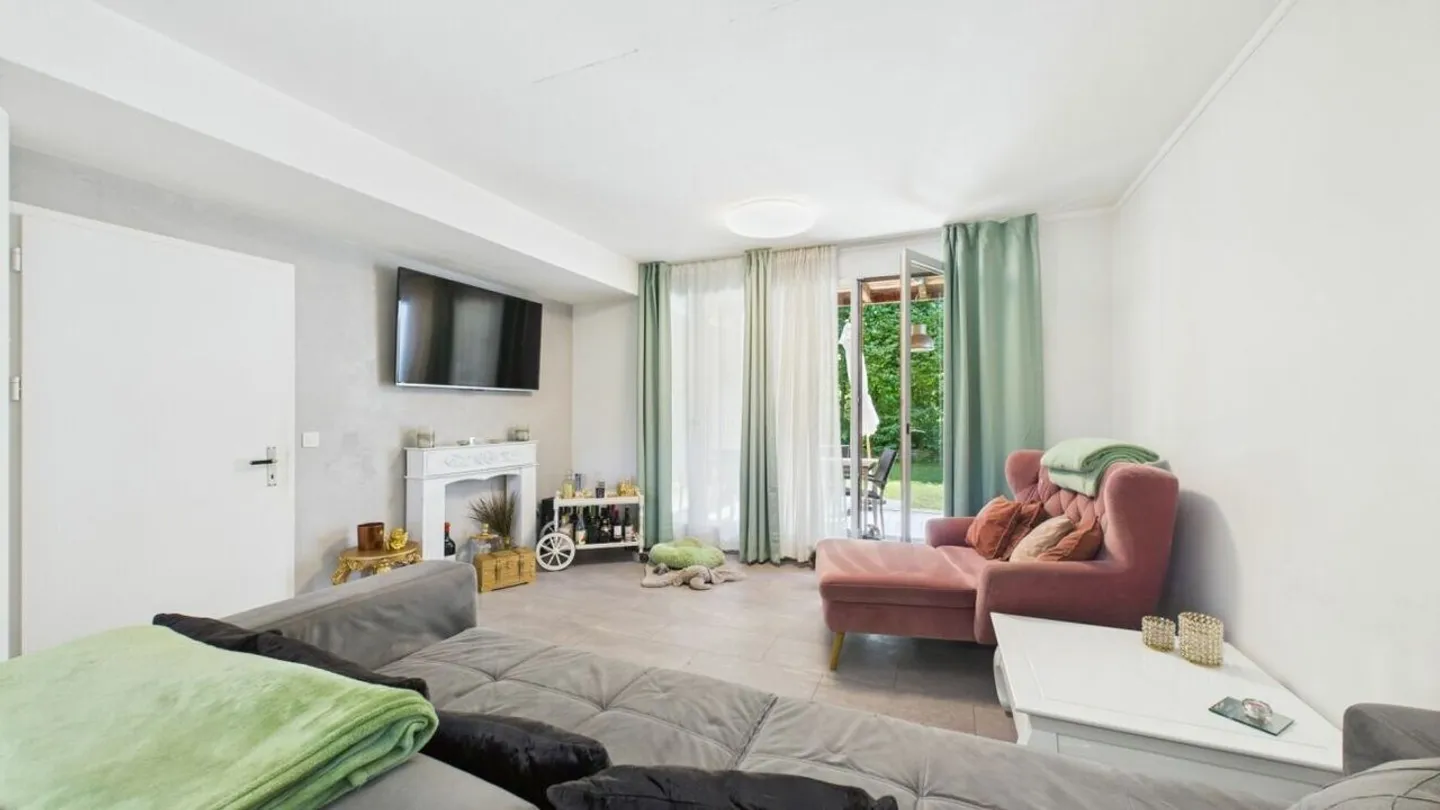 Family-friendly, bright & modern - Stylish garden apartment. - Photo 10 of 23