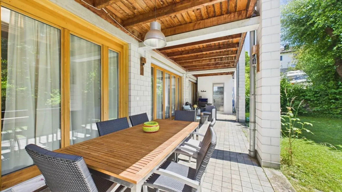 Family-friendly, bright & modern - Stylish garden apartment. - Photo 3 of 23