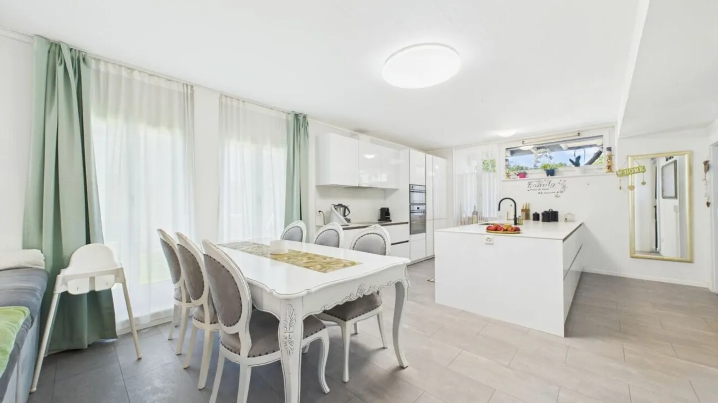 Family-friendly, bright & modern - Stylish garden apartment. - Photo 9 of 23