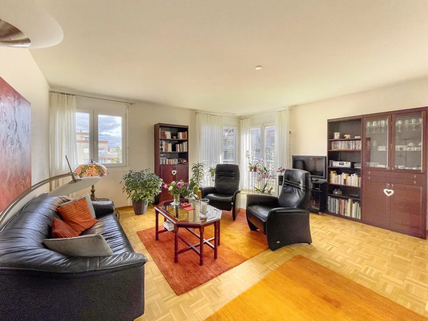 4.5 stanze, 110 m2, con 2 balconi e parcheggio interno? Nyon - Foto 1 di 16