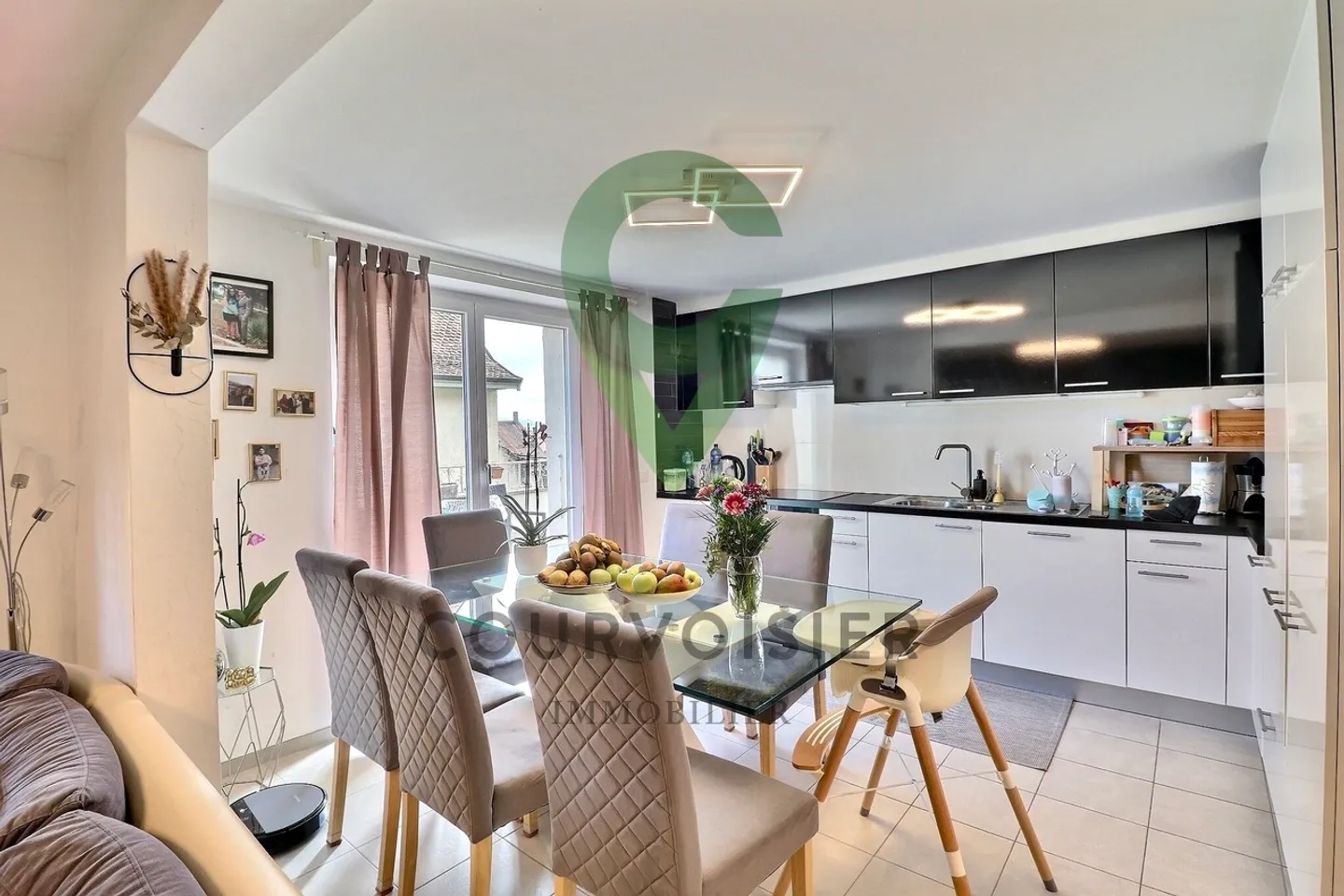 Charmanter 4.5-Zimmer-Wohnung mit Balkon renoviert - Photo 3 sur 6