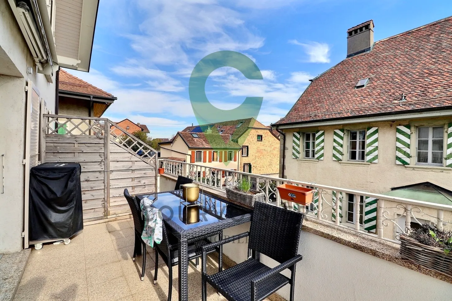Charmanter 4.5-Zimmer-Wohnung mit Balkon renoviert - Photo 1 sur 6