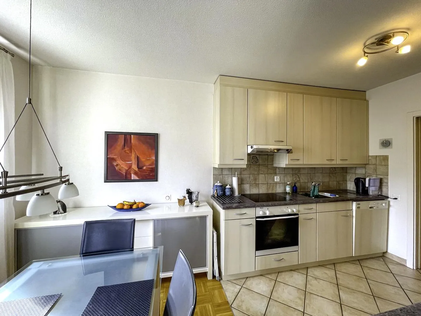 4.5 stanze, 110 m2, con 2 balconi e parcheggio interno? Nyon - Foto 5 di 16