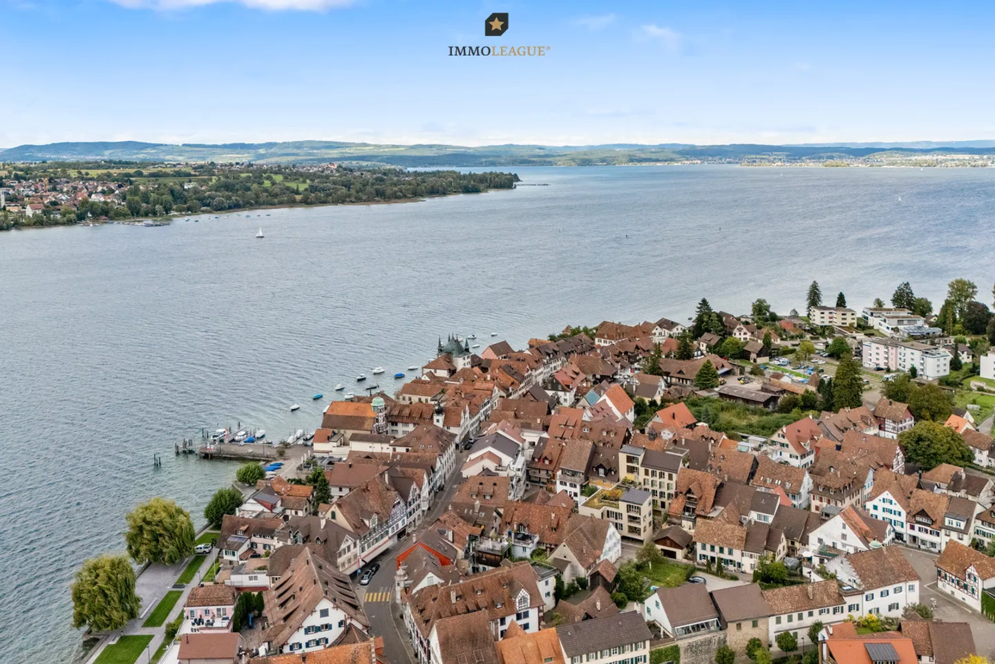 Attractive investment property near the lake with six residential units. - Photo 5 of 8