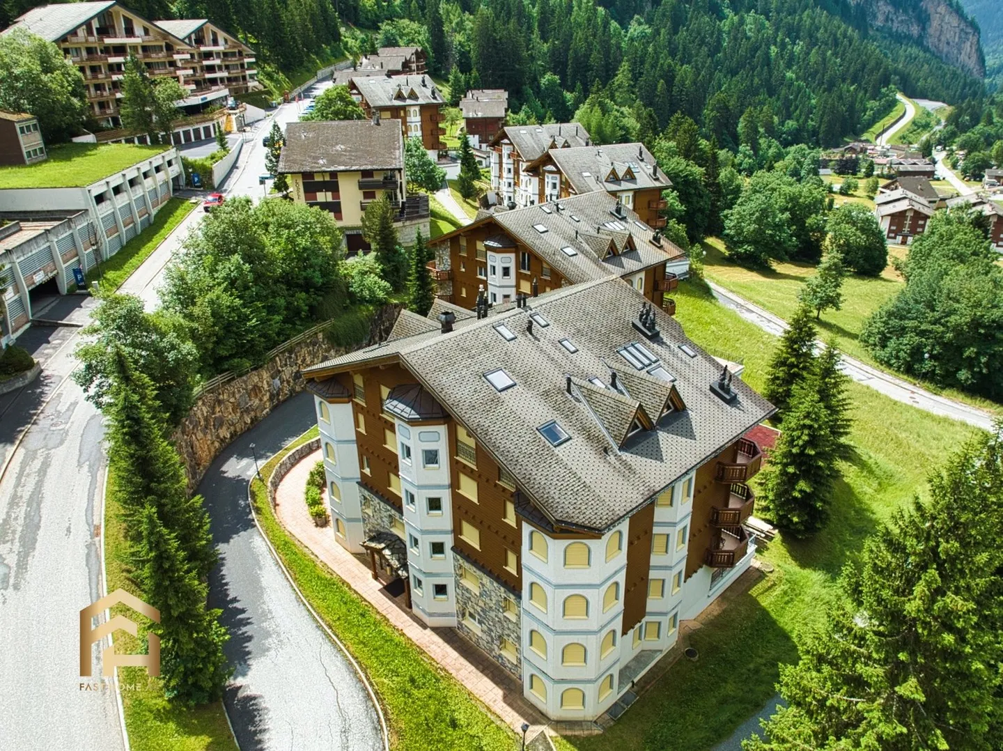 Appartamento elegante 3.5 con balcone e camino in posizione soleggiata di Leukerb - Foto 11 di 13