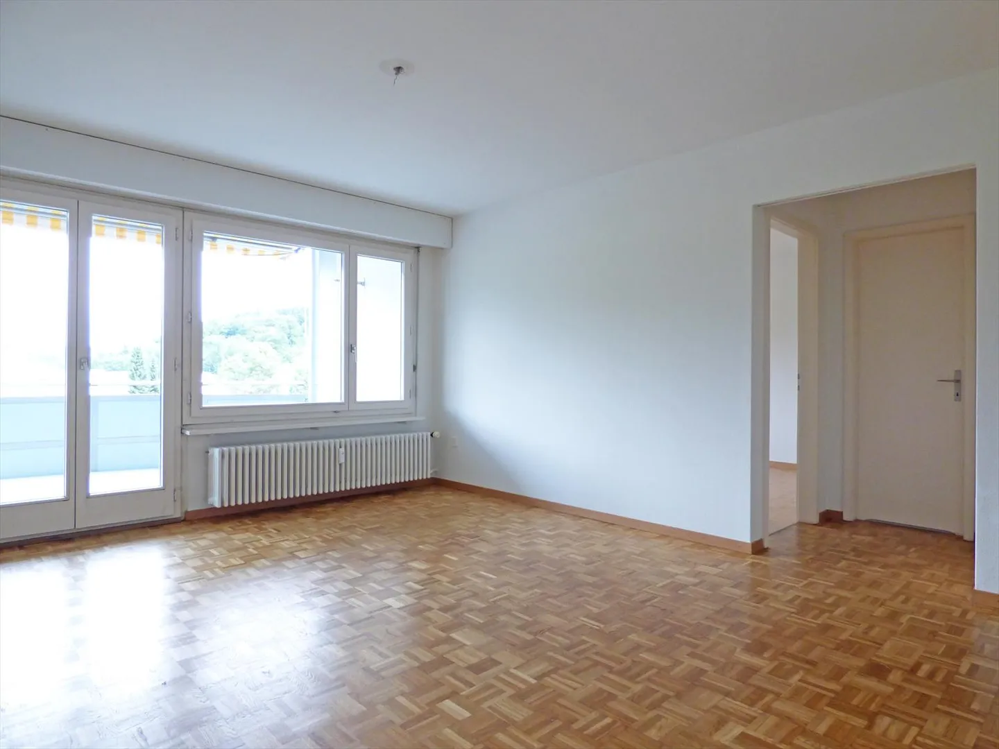 Bel appartement au rez-de-chaussée surélevé - Photo 3 sur 10