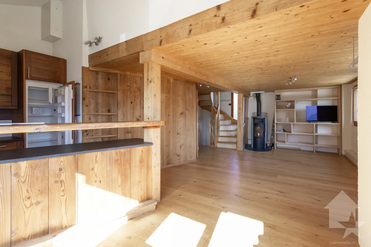 Renovierte 4,5-Zimmer-Scheune mit 107 m2 Wohnfläche und 40 m2 Garten - Foto 7 von 19