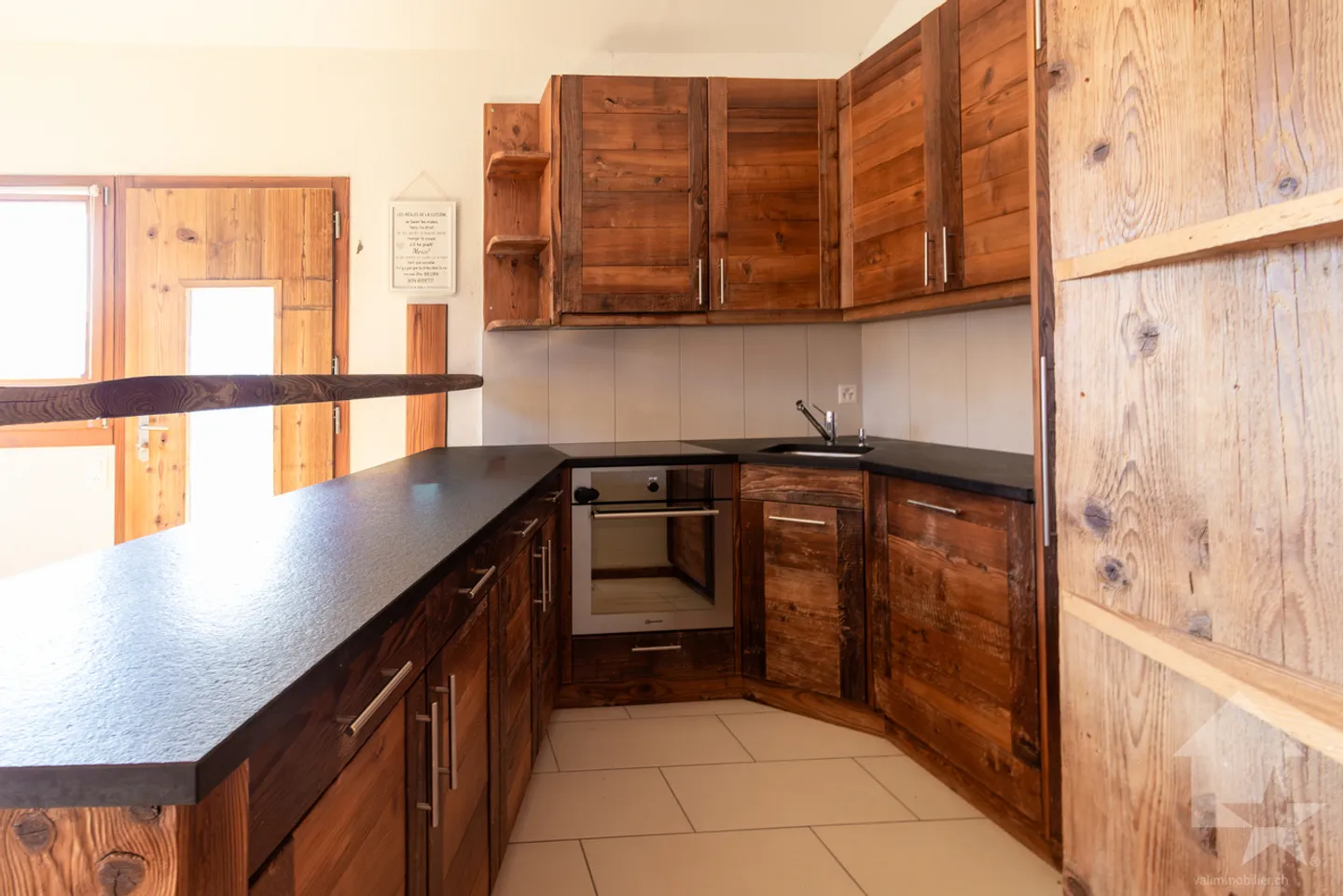 Renovierte 4,5-Zimmer-Scheune mit 107 m2 Wohnfläche und 40 m2 Garten - Foto 9 von 19