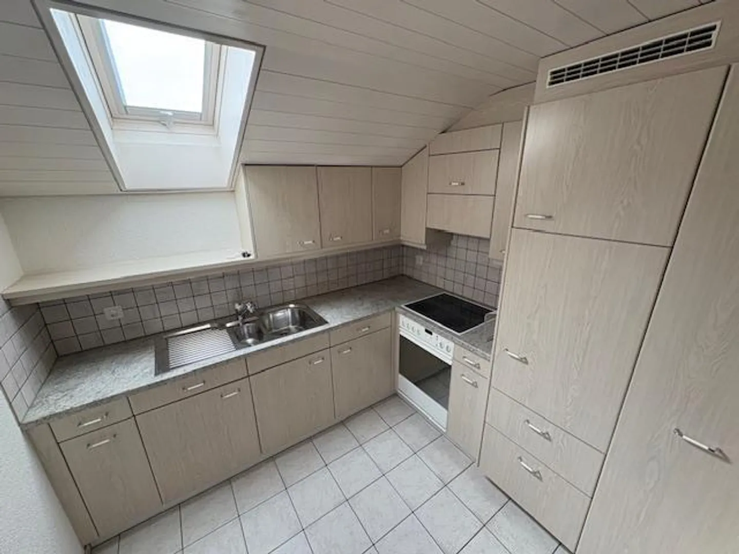 2-room apartment in the attic and storage room, including garage - Photo 10 of 21