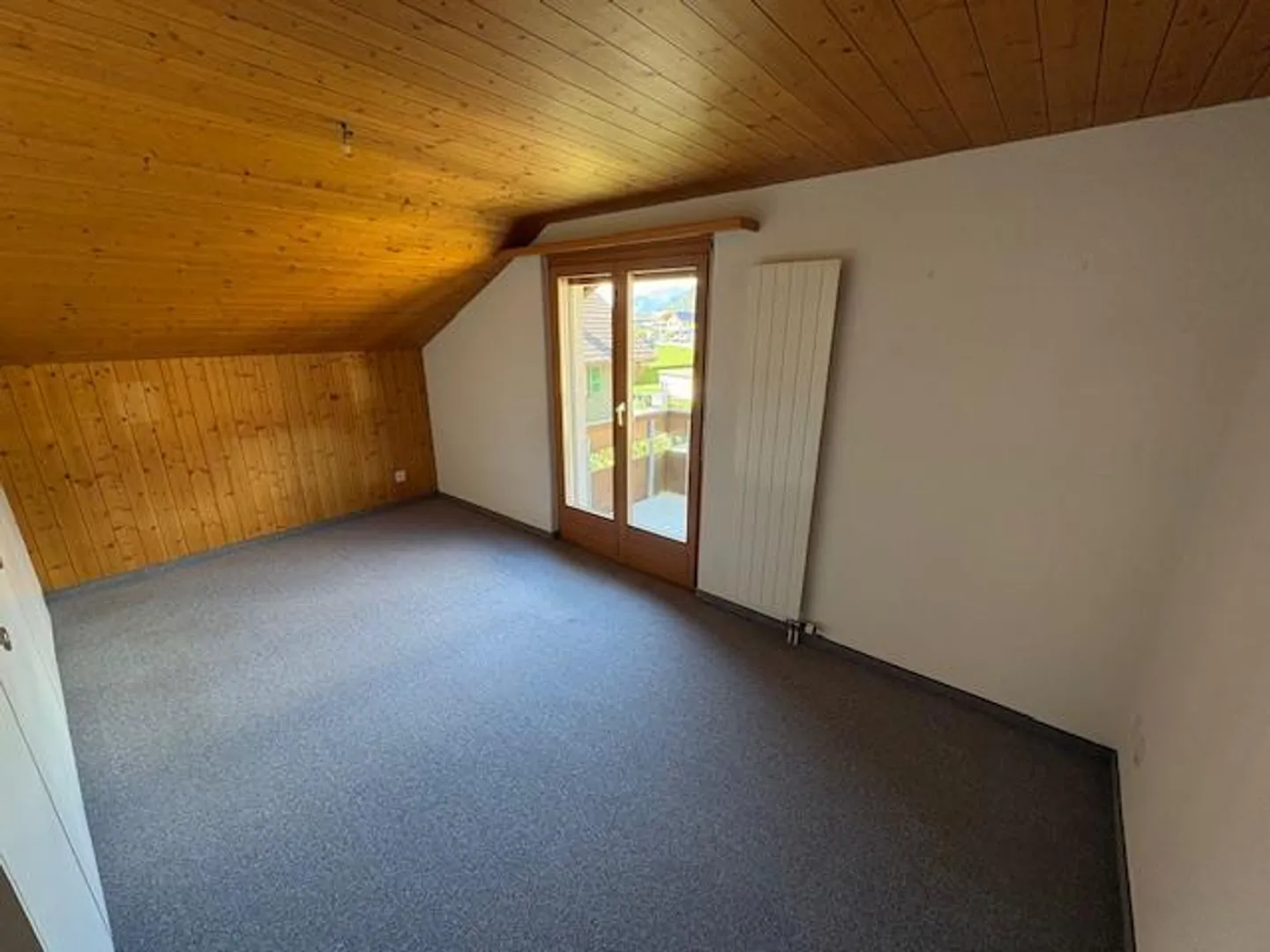 2-room apartment in the attic and storage room, including garage - Photo 13 of 21