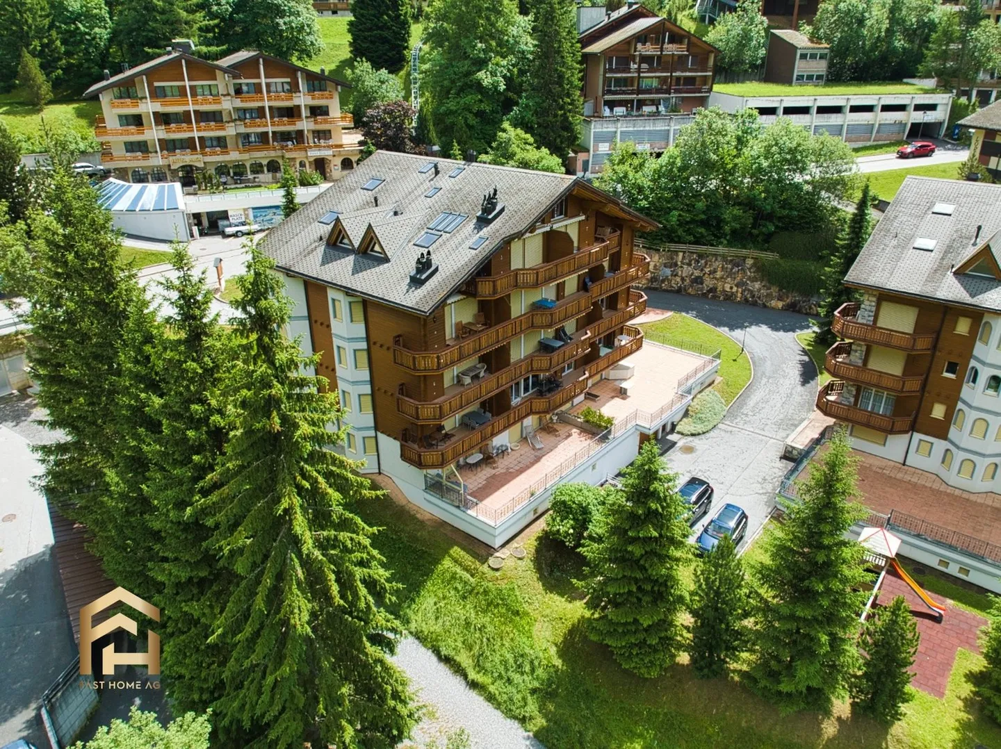 Appartamento elegante 3.5 con balcone e camino in posizione soleggiata di Leukerb - Foto 13 di 13