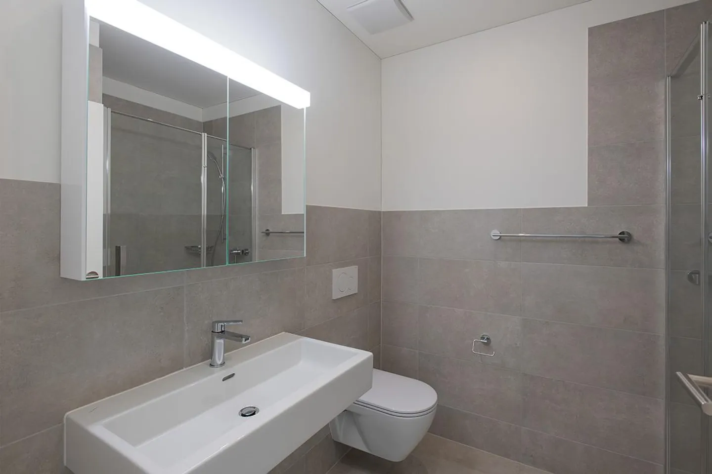 Appartamento moderno in zona tranquilla e soleggiata - Foto 4 di 6
