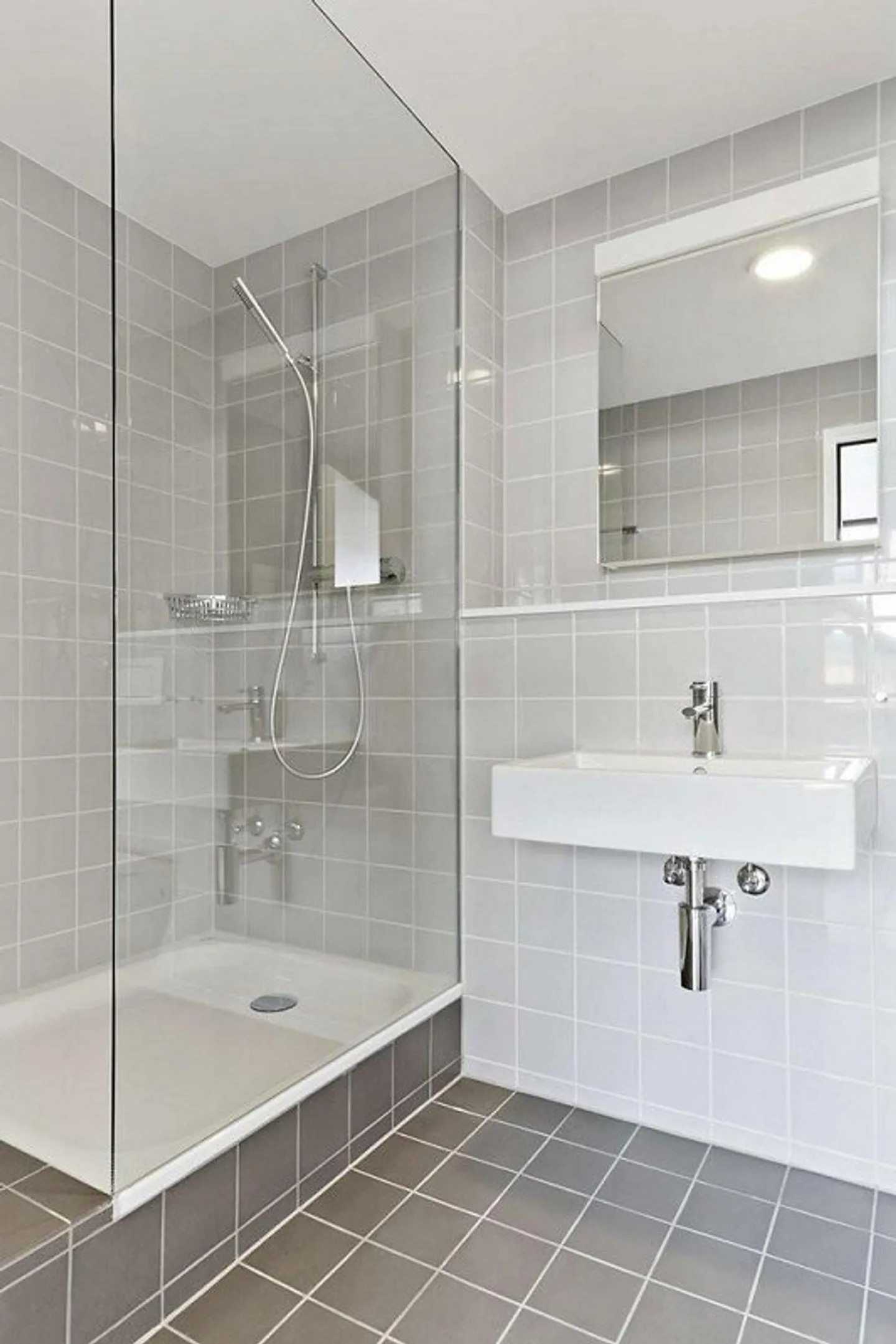 Appartamento duplex elegante con balcone nella casa Anfos - Foto 2 di 11