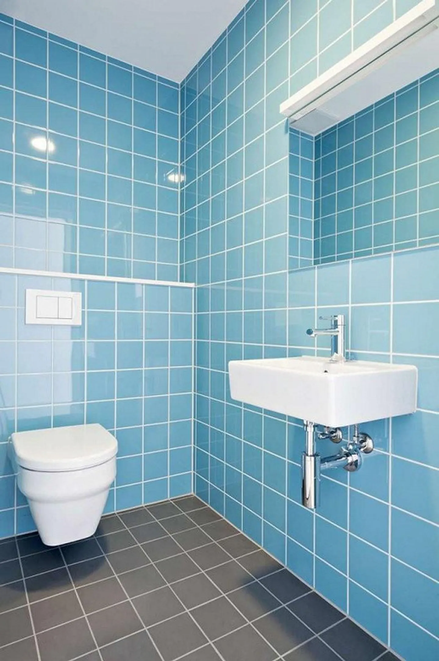 Appartamento duplex elegante con balcone nella casa Anfos - Foto 8 di 11