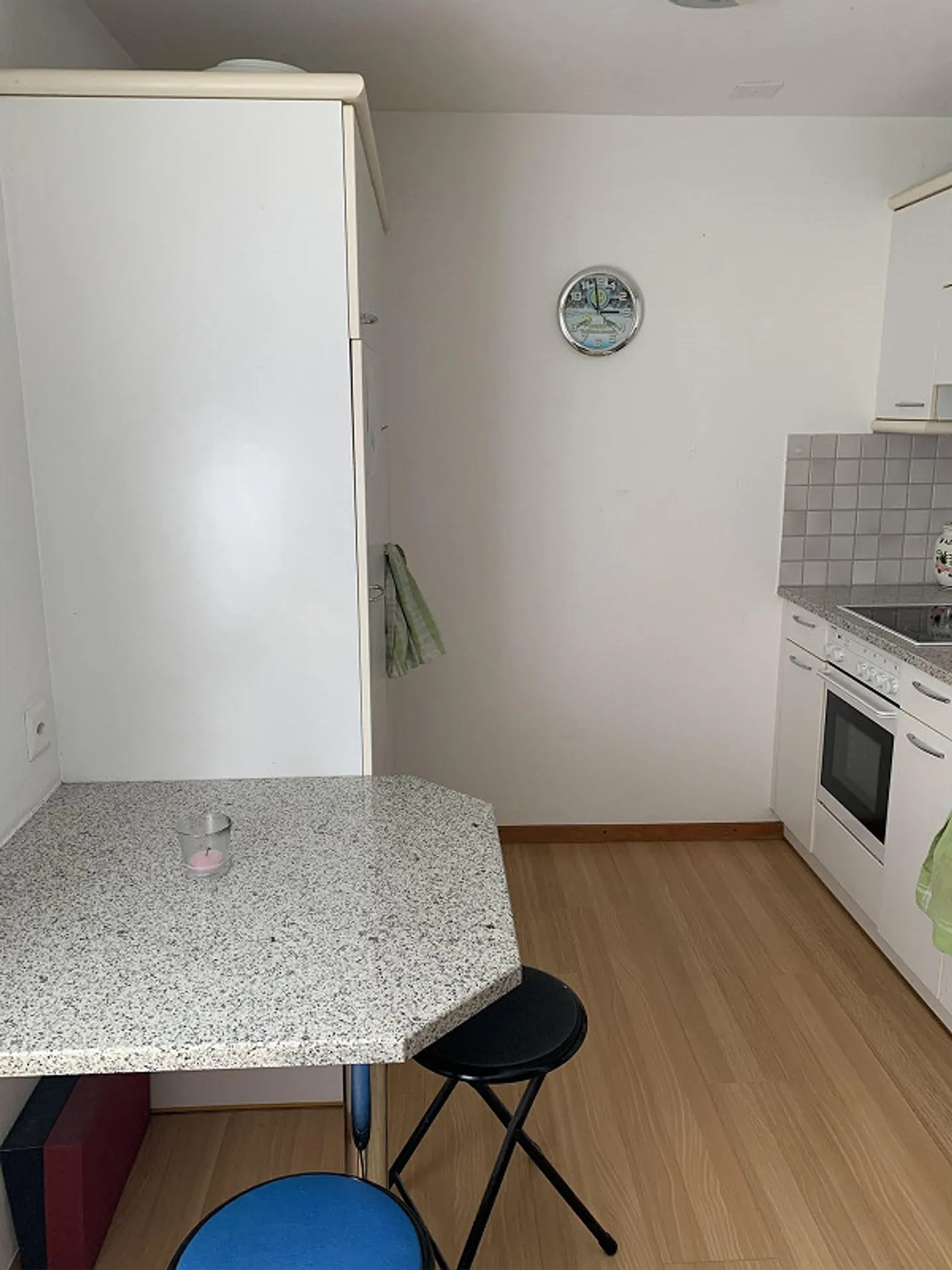 Grüsch à louer à la gare 1er mai 2026, éventuellement à la mi-avril - Photo 3 sur 7