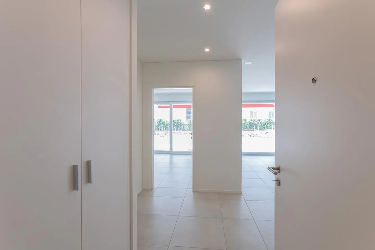 Appartamento moderno in zona tranquilla e soleggiata - Foto 6 di 6