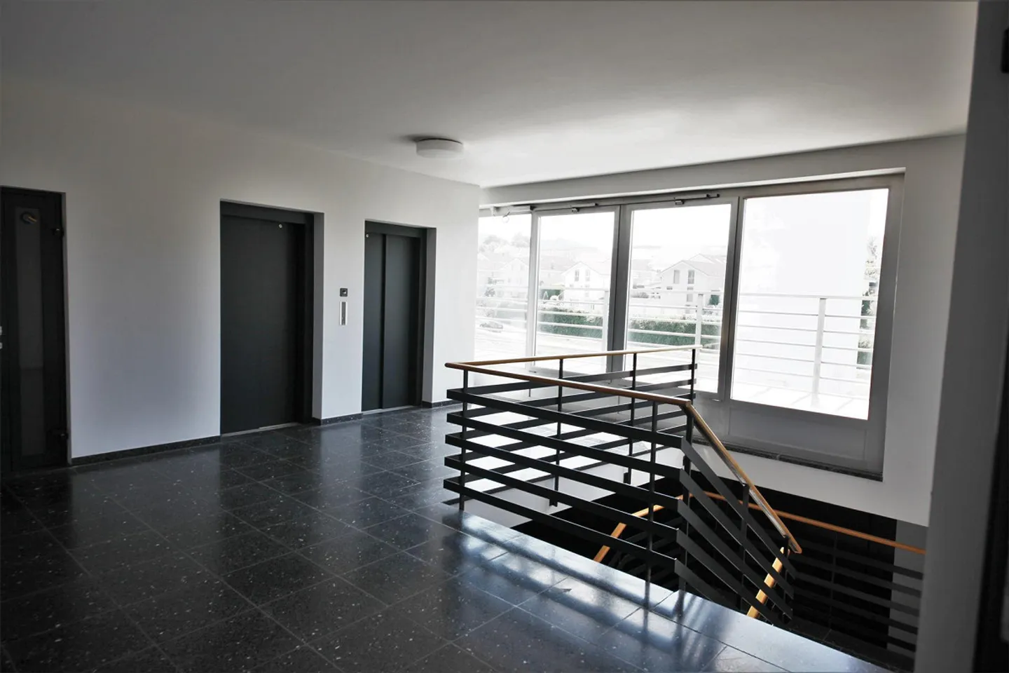 193 m2 espace de combles lumineux avec vue dégagée et grande terrasse - Photo 14 sur 24