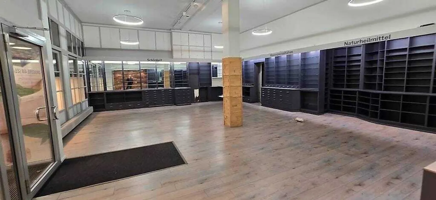 Espace Commercial Polyvalent à Rorschach - Photo 3 sur 11