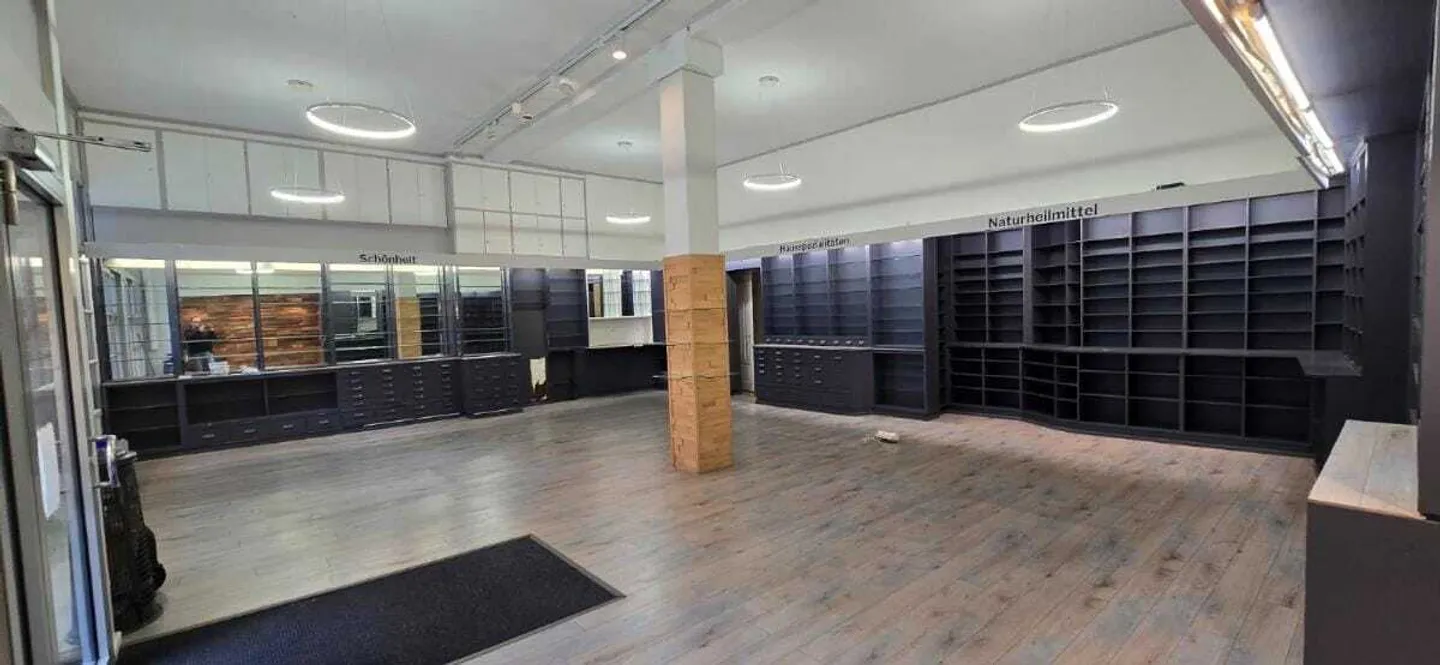 Espace Commercial Polyvalent à Rorschach - Photo 2 sur 11