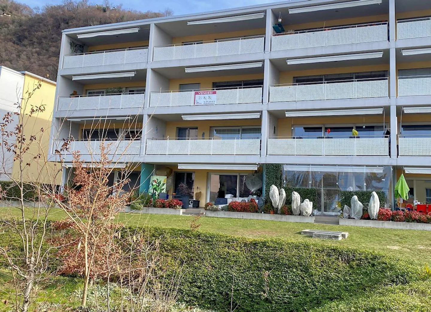 Mendrisio, 2.5 locali con piscina, wellness e parco - Foto 9 di 13