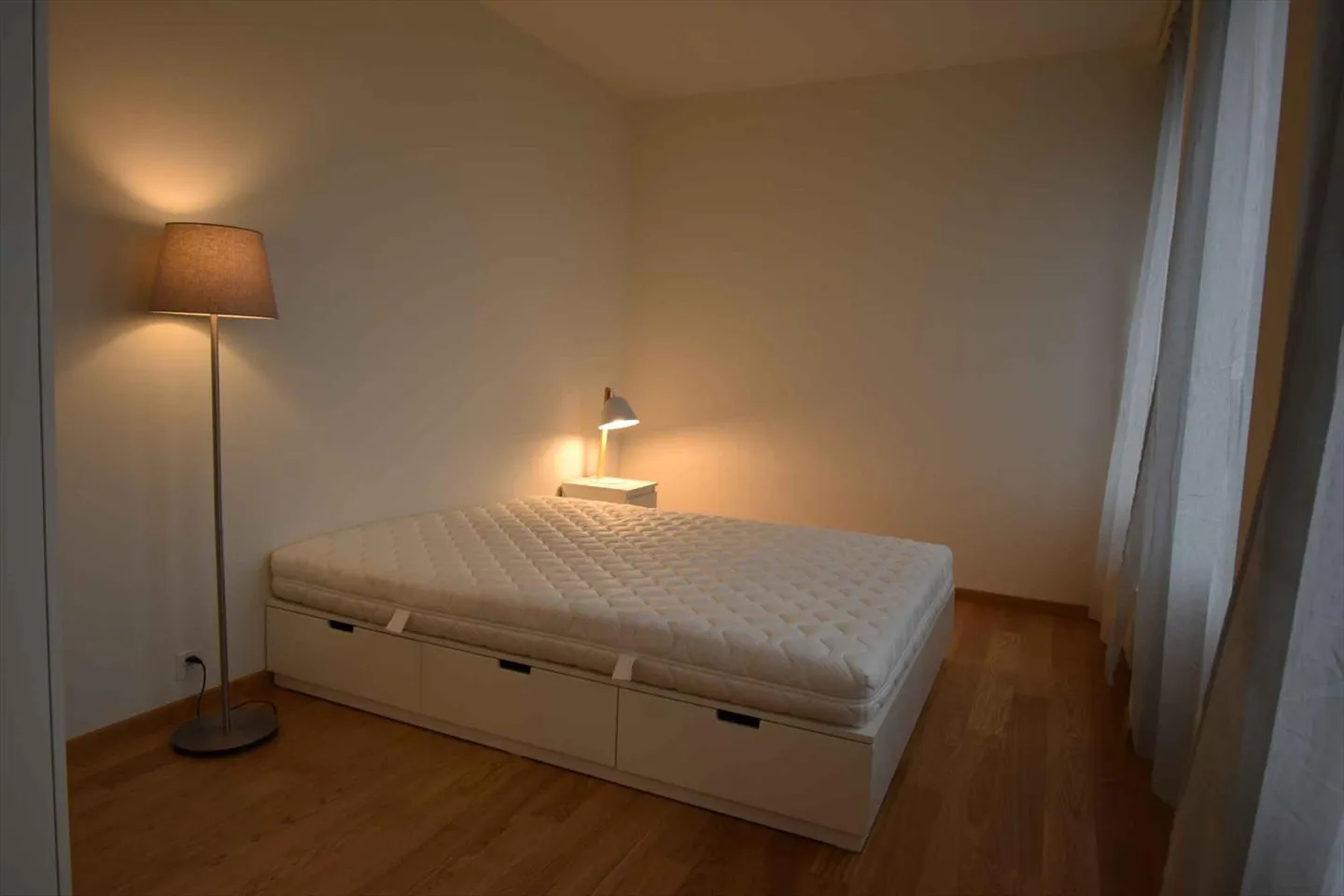 Furnished 1-room apartment - Photo 9 of 12