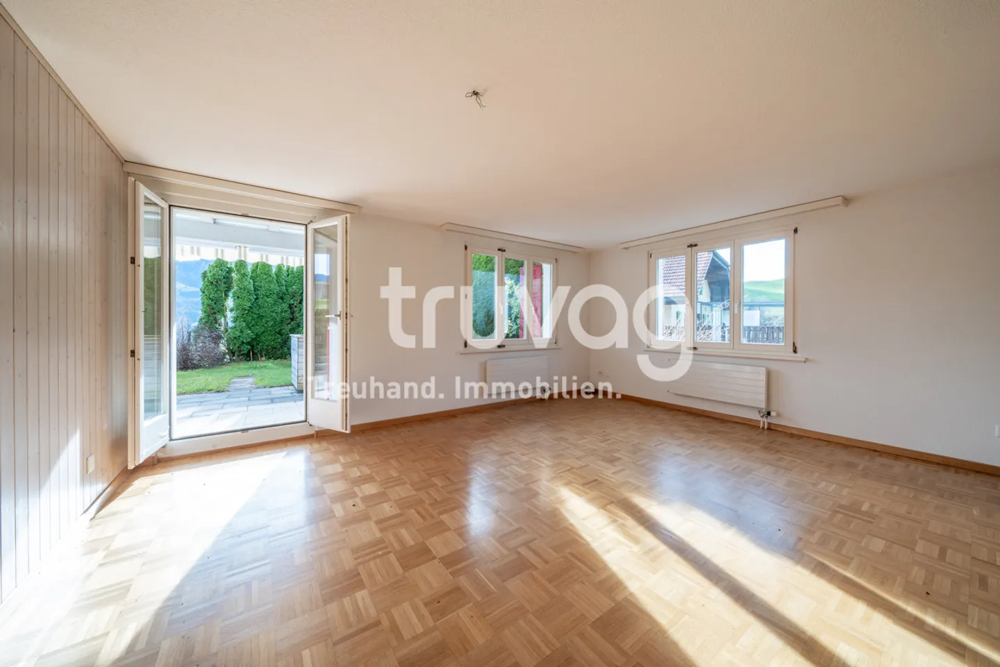 Mehrfamilienhaus mit Traumaussicht - Foto 1 von 6