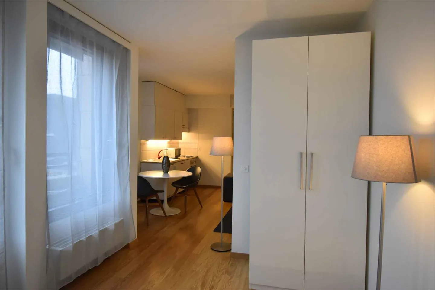 Furnished 1-room apartment - Photo 8 of 12