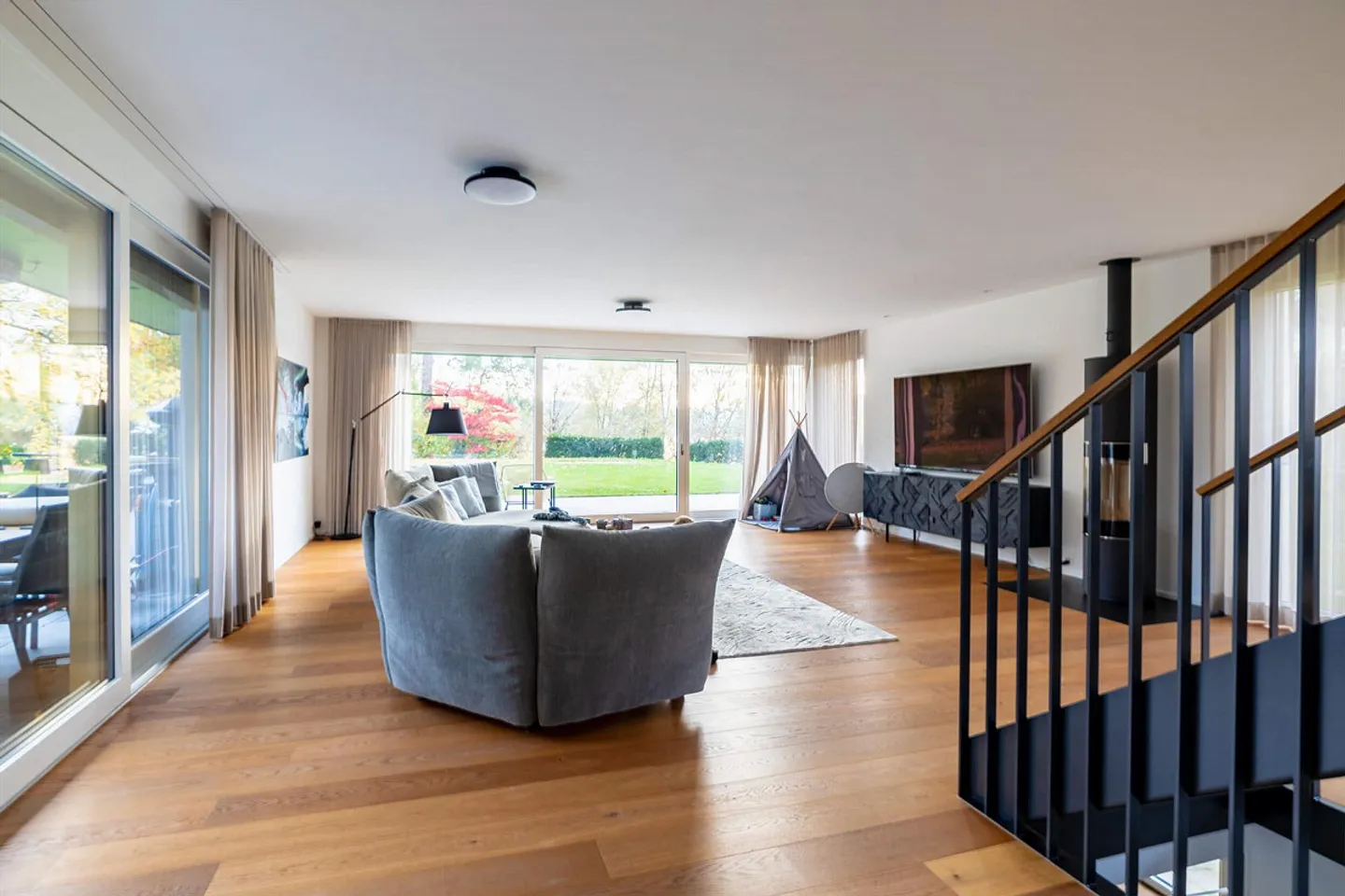 6.5-Room: Prime Location in Rheinfelden - Directly on the Rhine - Photo 1 of 11