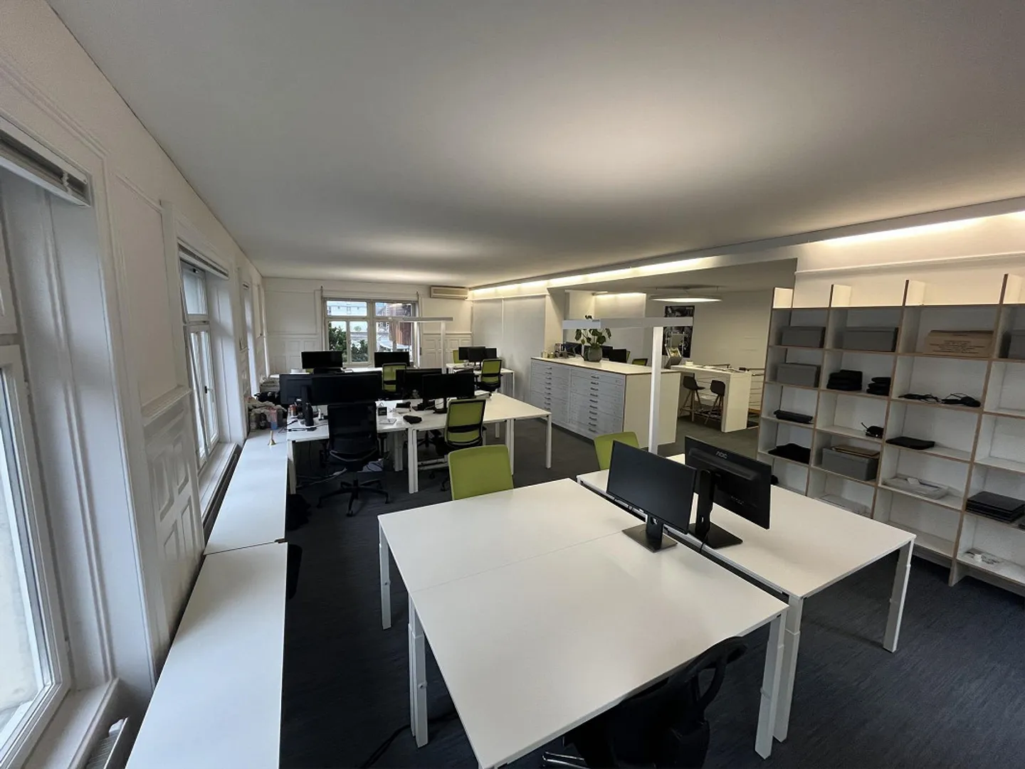 Bright Office in Prime Location - 2 Min. to Rapperswil Train Station - Photo 2 of 7