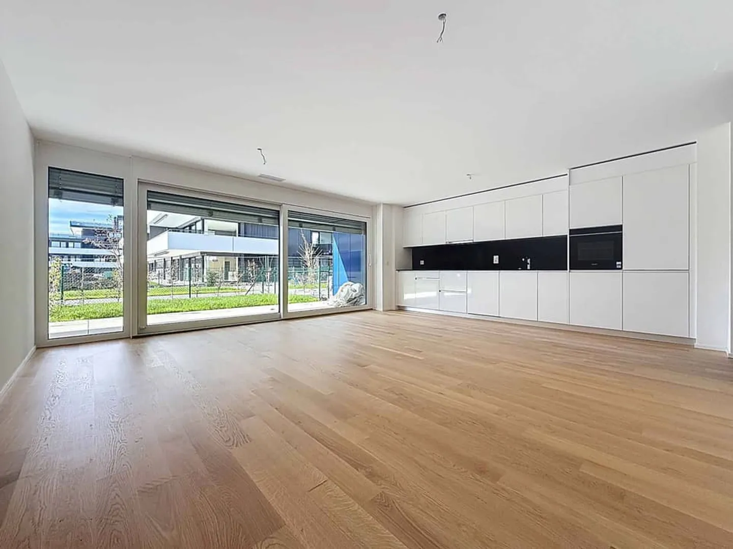 New promotion: 3.5-room apartment with terraces and gardens - Photo 1 of 13