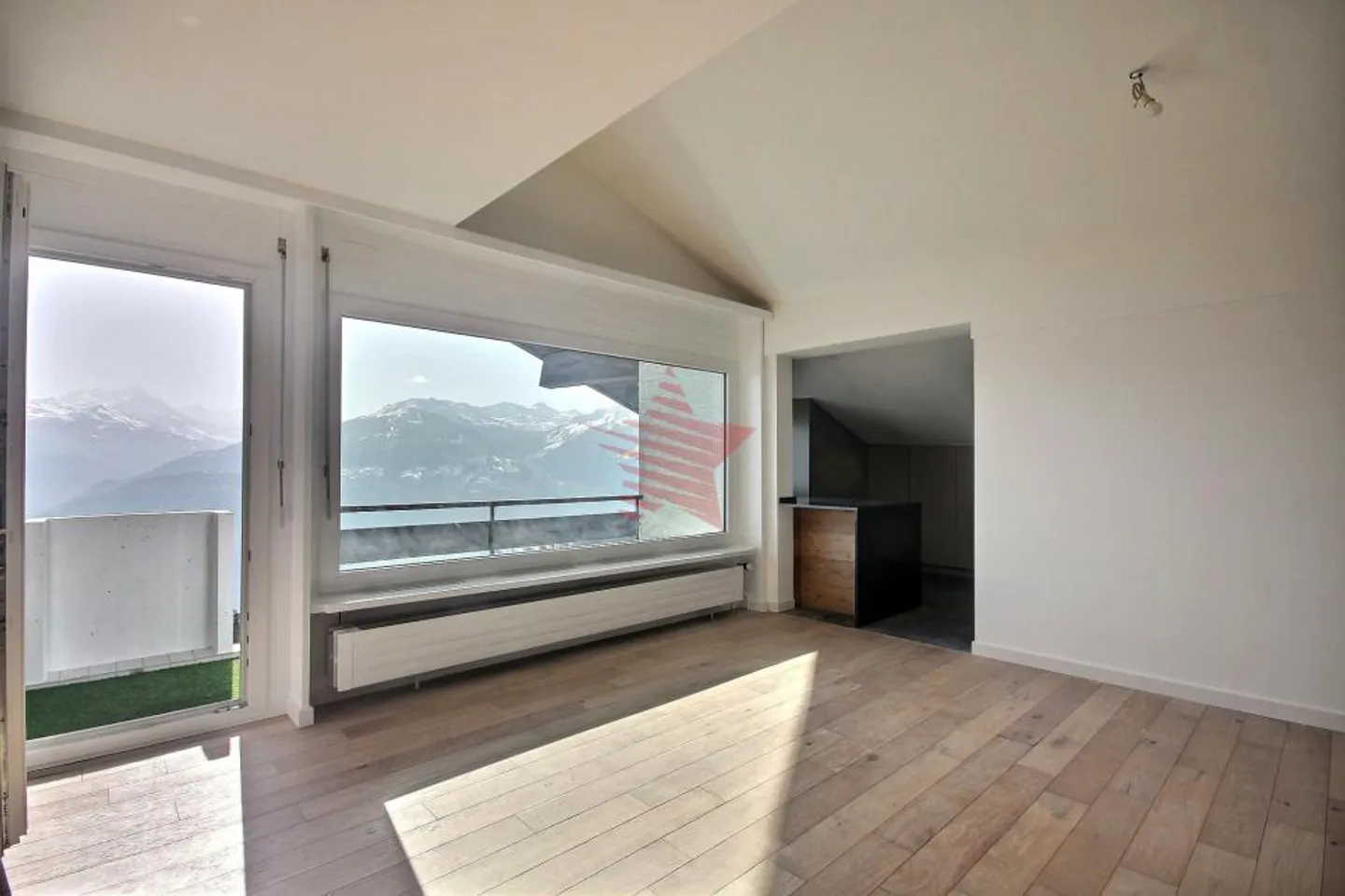 Superbo duplex completamente ristrutturato con vista panoramica - Foto 1 di 13