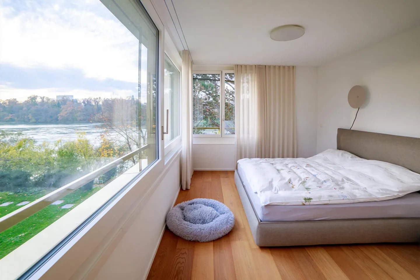 6.5-Room: Prime Location in Rheinfelden - Directly on the Rhine - Photo 3 of 11