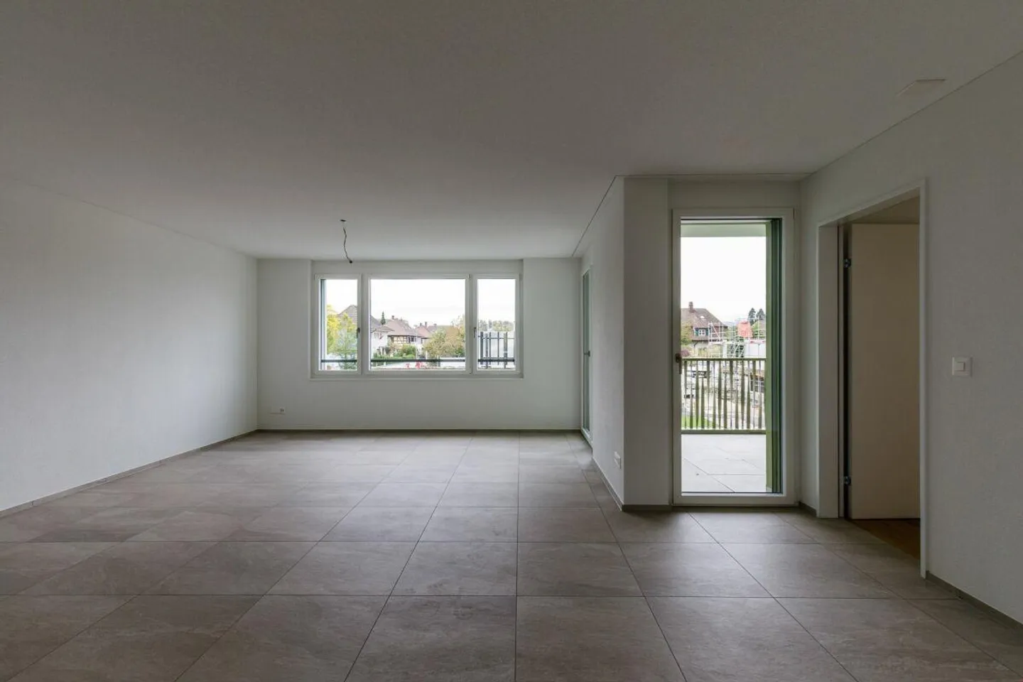 Moderne 3½-Zimmerwohnung in Blumenau - Foto 3 von 11
